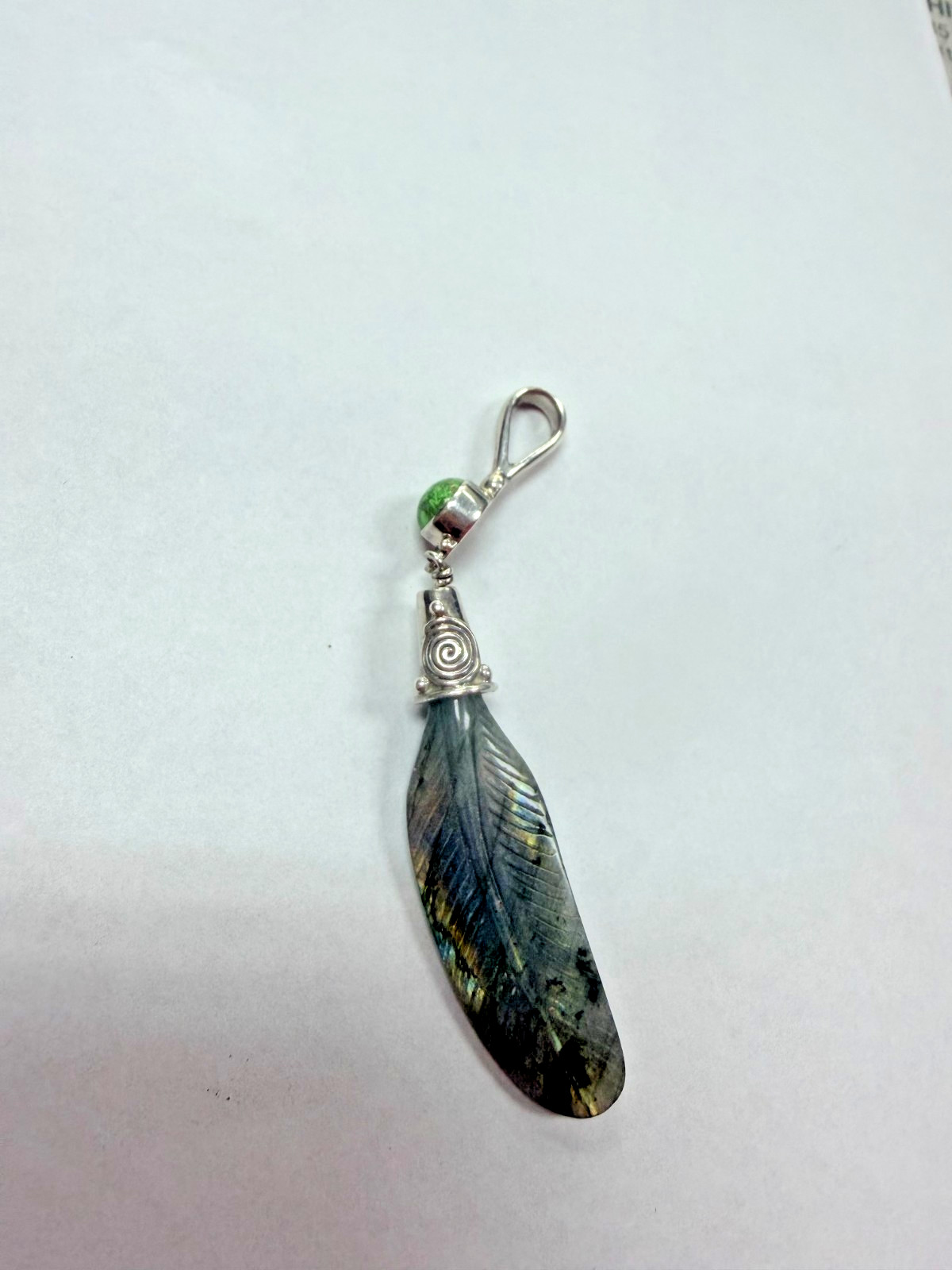 SAJEN Drop Pendant with Green Stone and Multi Color Feather Stone [076DuW]