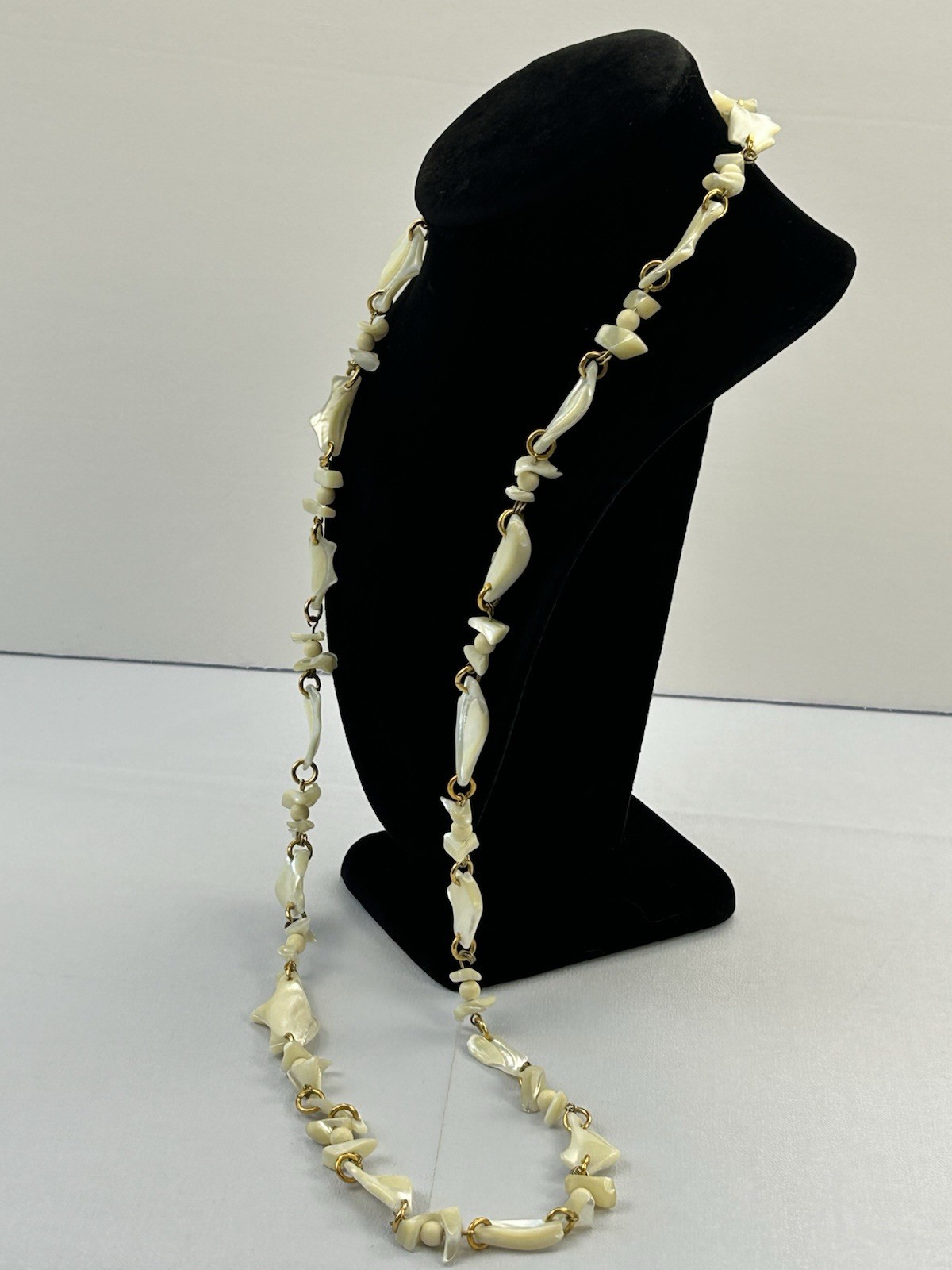 Vintage Mother of Pearl Shell Gold Tone Link Necklace 17” Coastal Boho Chic