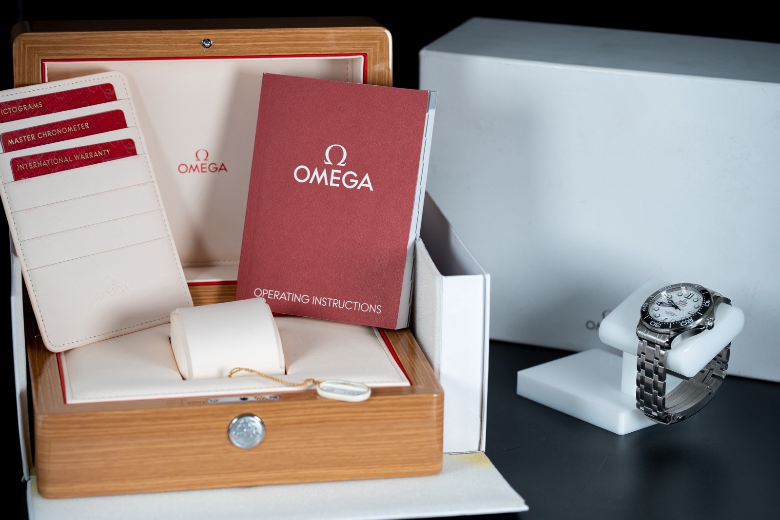 OMEGA Seamaster Diver 300M 210.30.42.20.04.001 White Wave Box And Papers