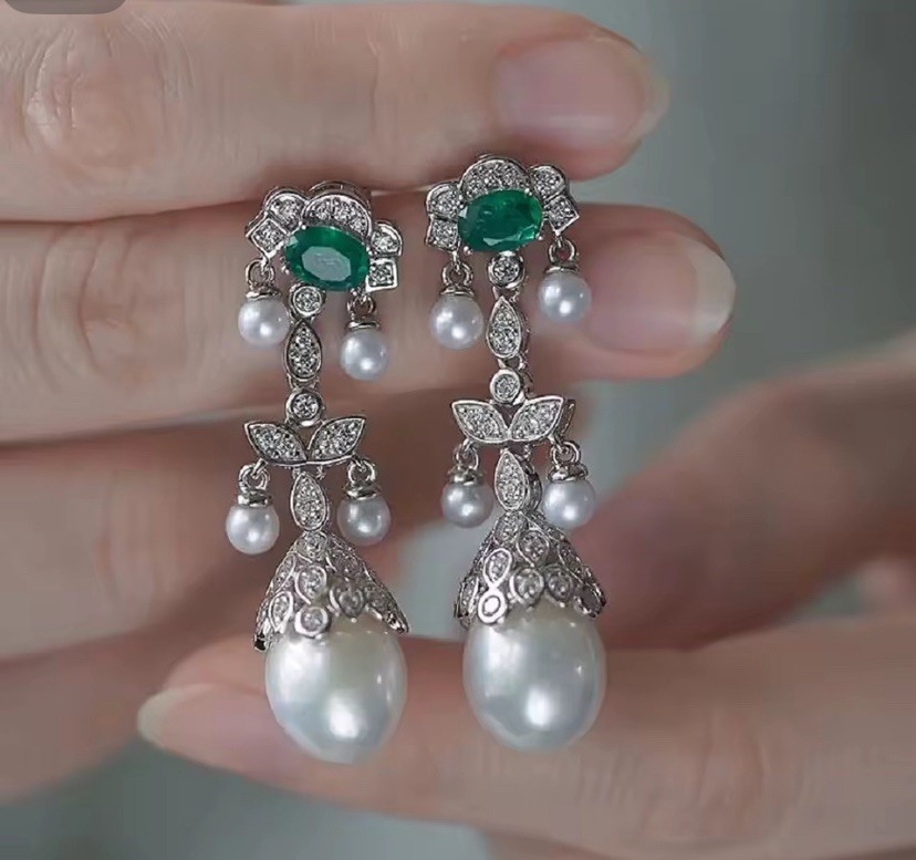 Victorian Style 10-11m Freshwater Pearl Drop Earrings Lab Created Emerald 925ss