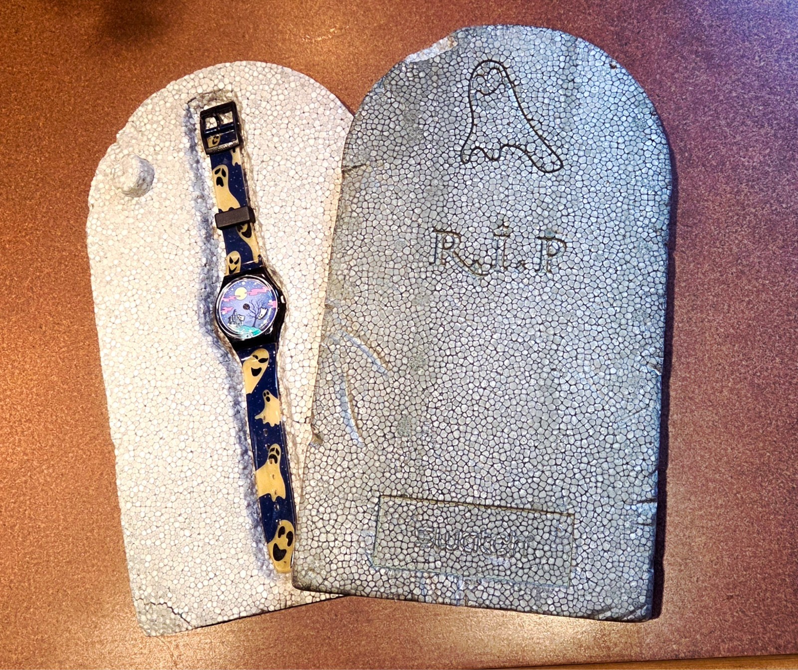 Swatch “Geisterstund” GB192 Haunted House Ghost Stories Halloween Release 1999
