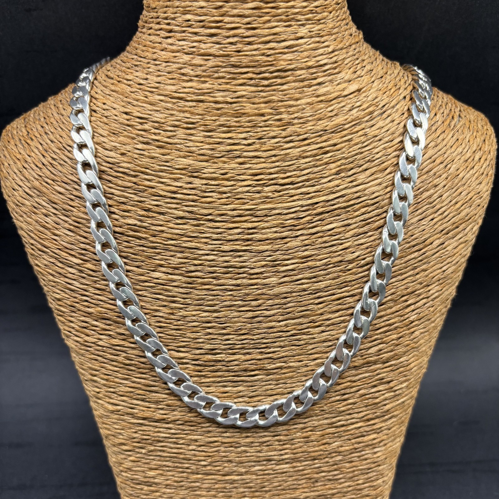 925 sterling silver cuban link chain, 45.4grm, 20” long, 6.5mm