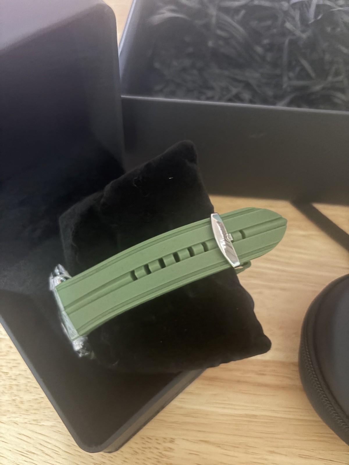 Brand New Cortella Watch – Men’s & Women’s – Sports Green LED Digital and Analog