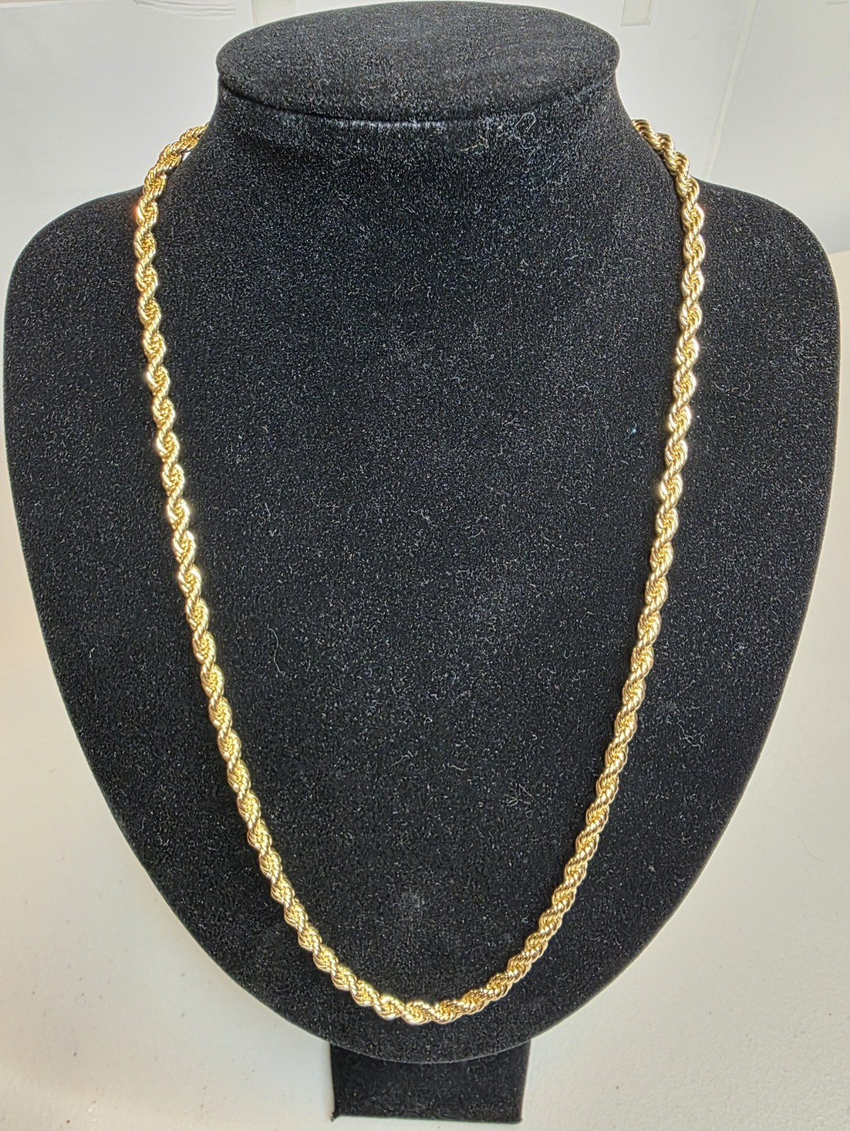 14K Gold Plated Rope Chain Necklace 24” 5mm – Stamped 14K…approx 39 Grams.