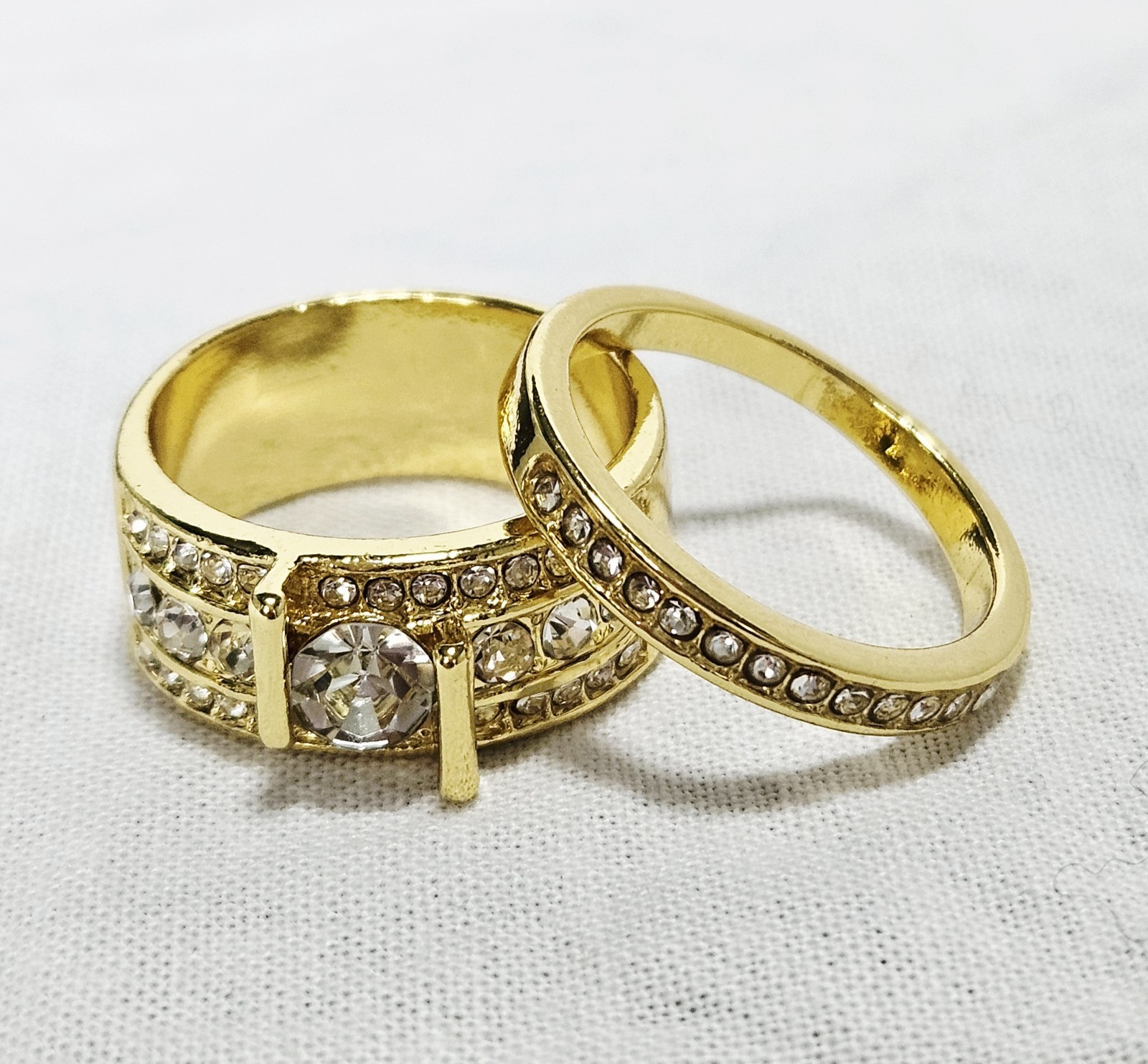 Gold Tone 2 Pc Ring Set Clear Crystal Wide Band Ring Band Ring Size 10 J15-3630
