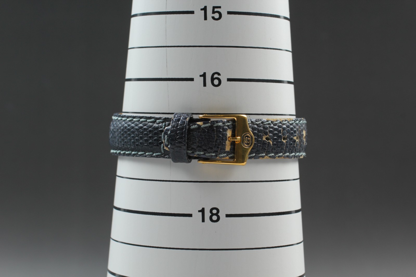 【EXC+++++】 Gucci 6500L Gold Plate Black Dial Lady’s Quartz Watch from JAPAN