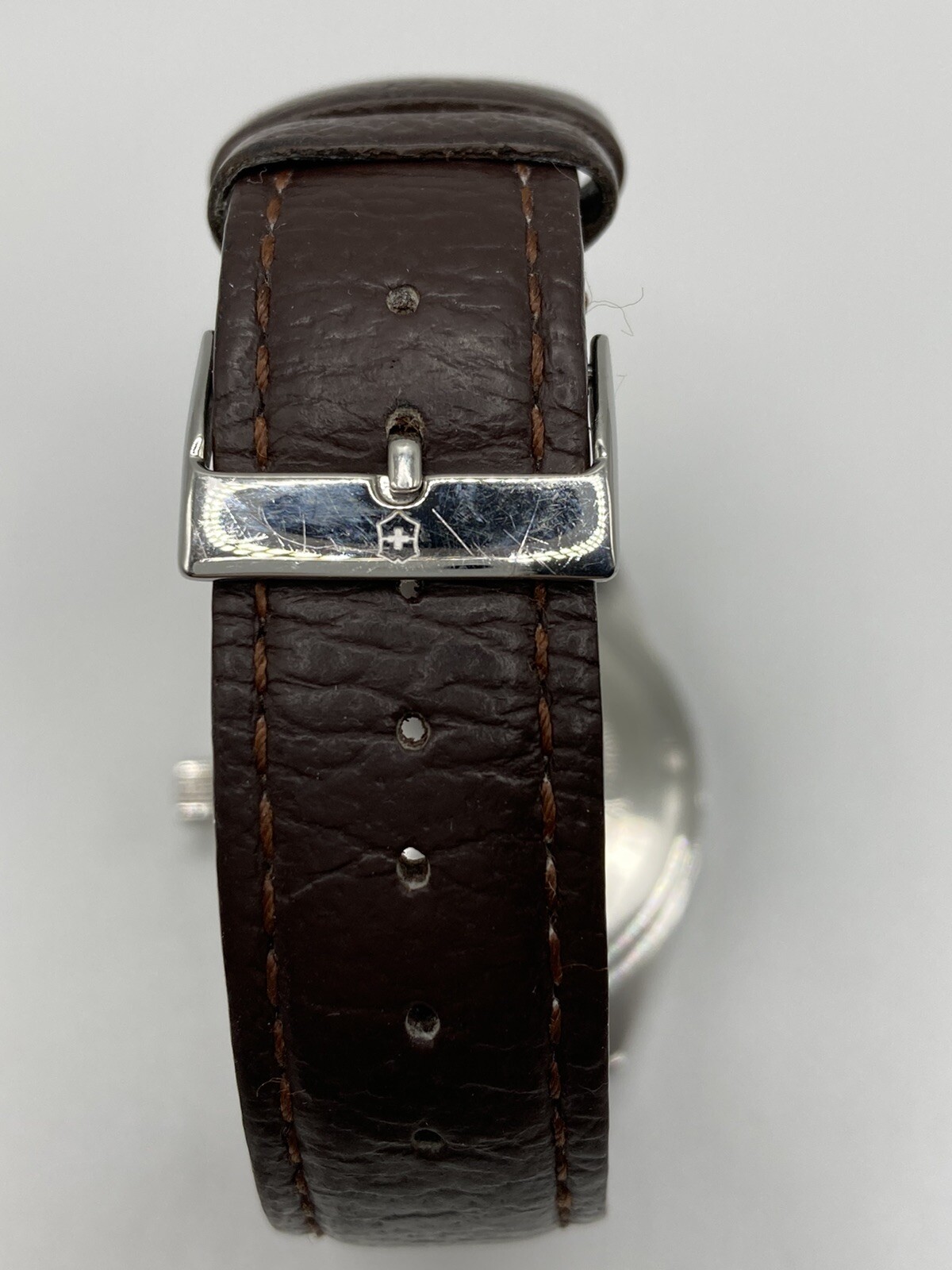 Vintage 90’s Swiss Army Men’s Garrison Watch Men’s Leather Band Watch 241083