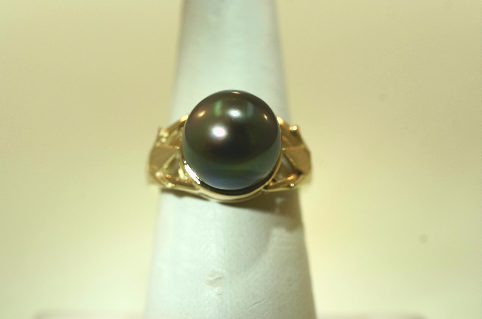Hawaiian 14k Yellow Gold 11.6mm Tahitian Pearl Sadako Origami Peace Crane Ring