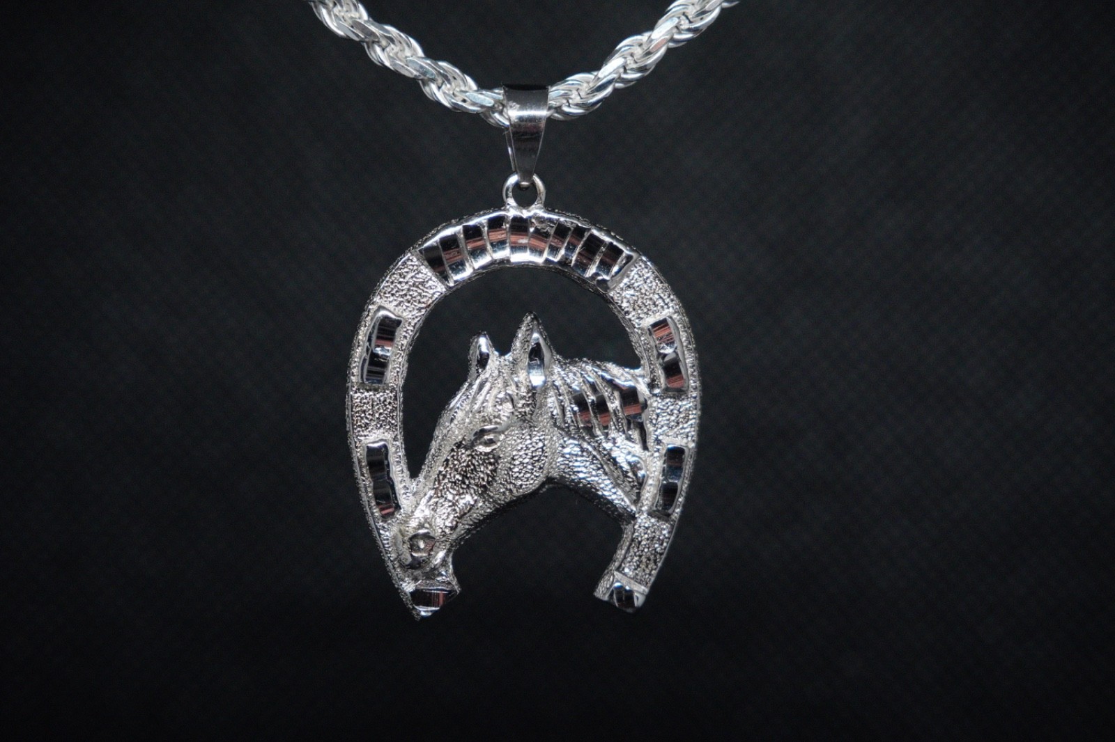 925 Sterling Silver Horse Horseshoe Pendant 1.7″ Pendant Only