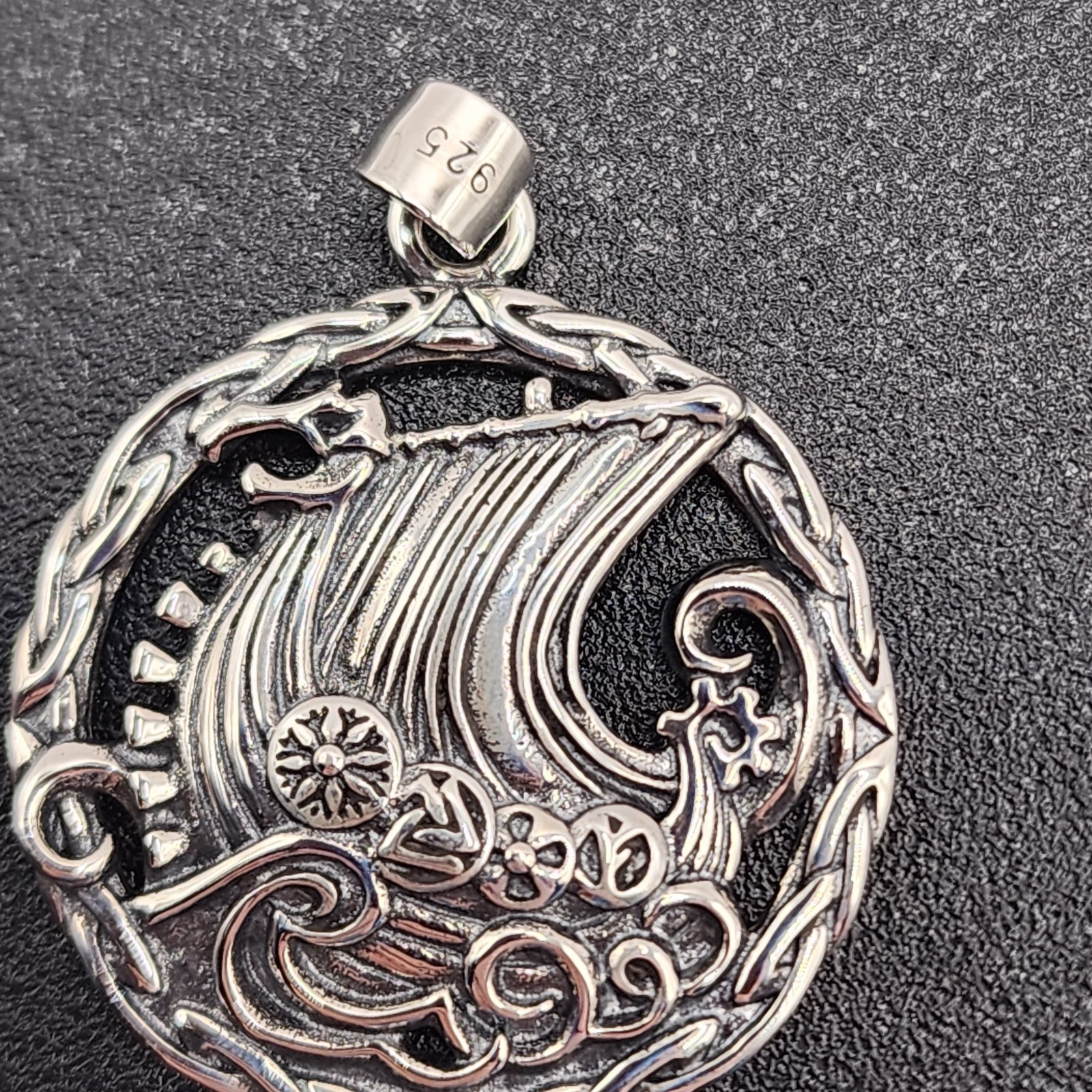 925 NEW Sterling Silver Pendant- SHIP Sailing Ocean 28mm In Diameter