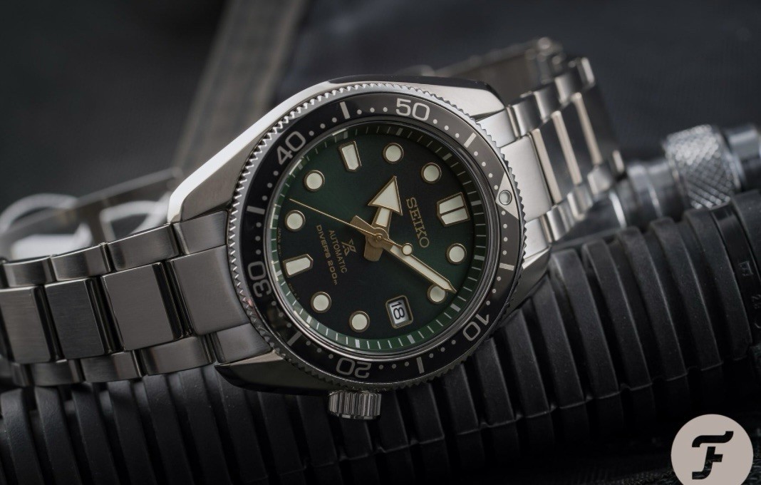 Seiko Prospex SPB105J1 MM200 Automatic 200m Divers Watch. Dark green sunset