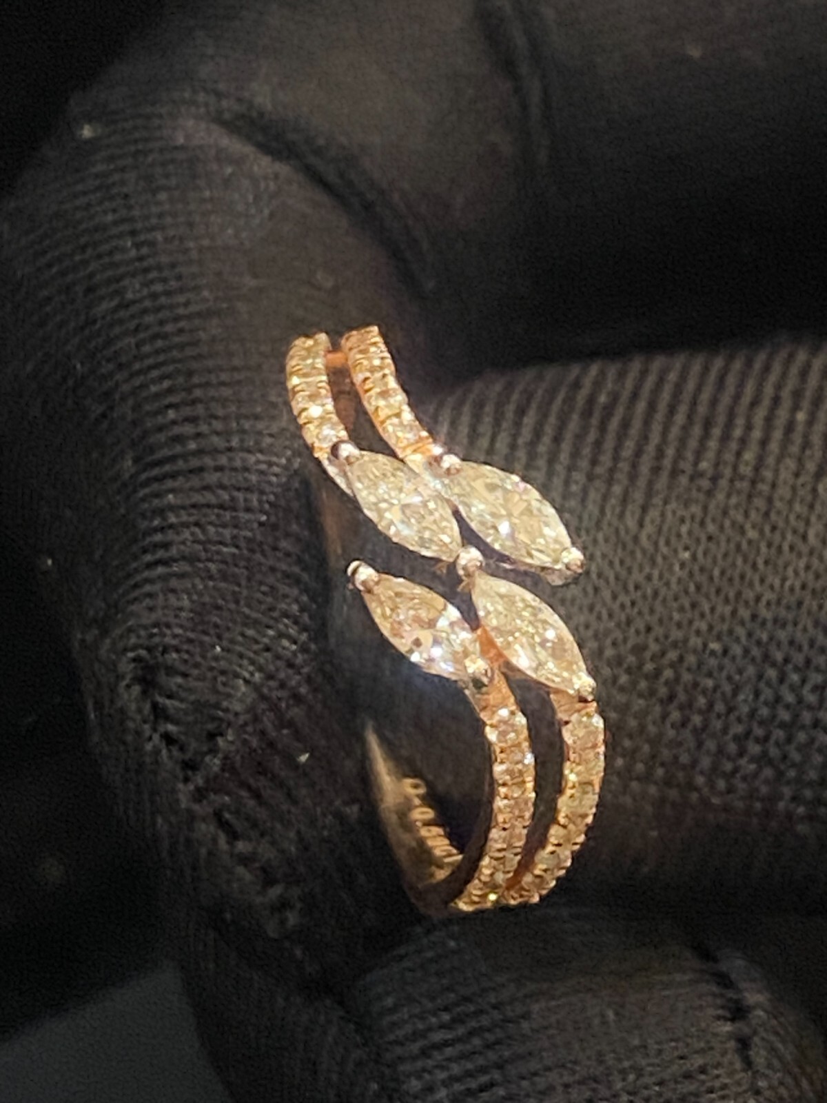 Stunning 0.70 Cts Marquise Round Shape Diamonds Engagement Ring In 585 14K Gold