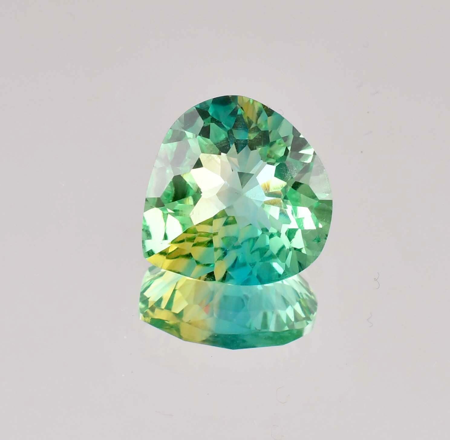 FLAWLESS 14.85 Ct Natural Ceylon Bi-Color Sapphire Heart Cut GIT Certified GEM