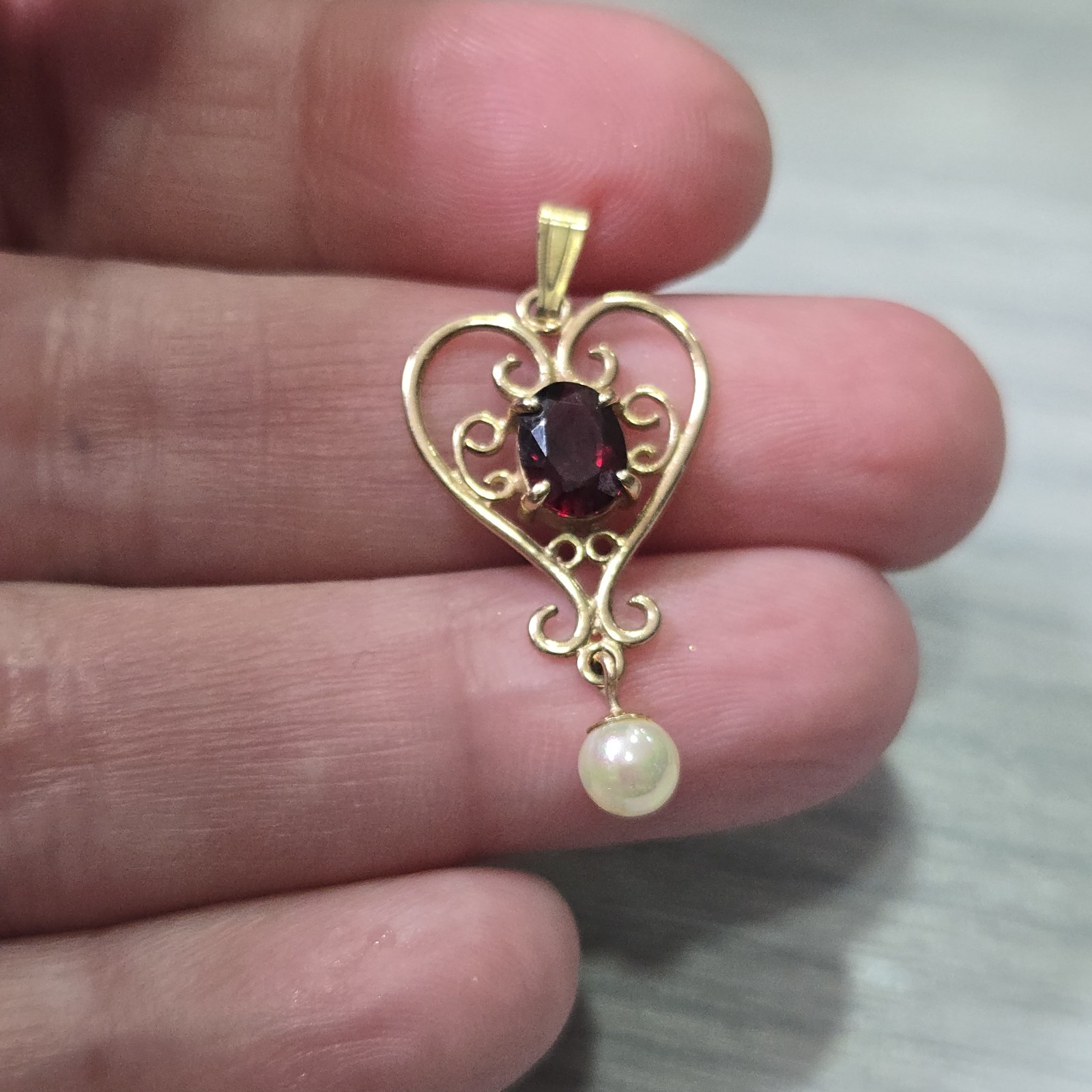 Art Nouveau 9ct Yellow Gold Pendant Cc.1900 Dainty Sweet Edwardian Piece