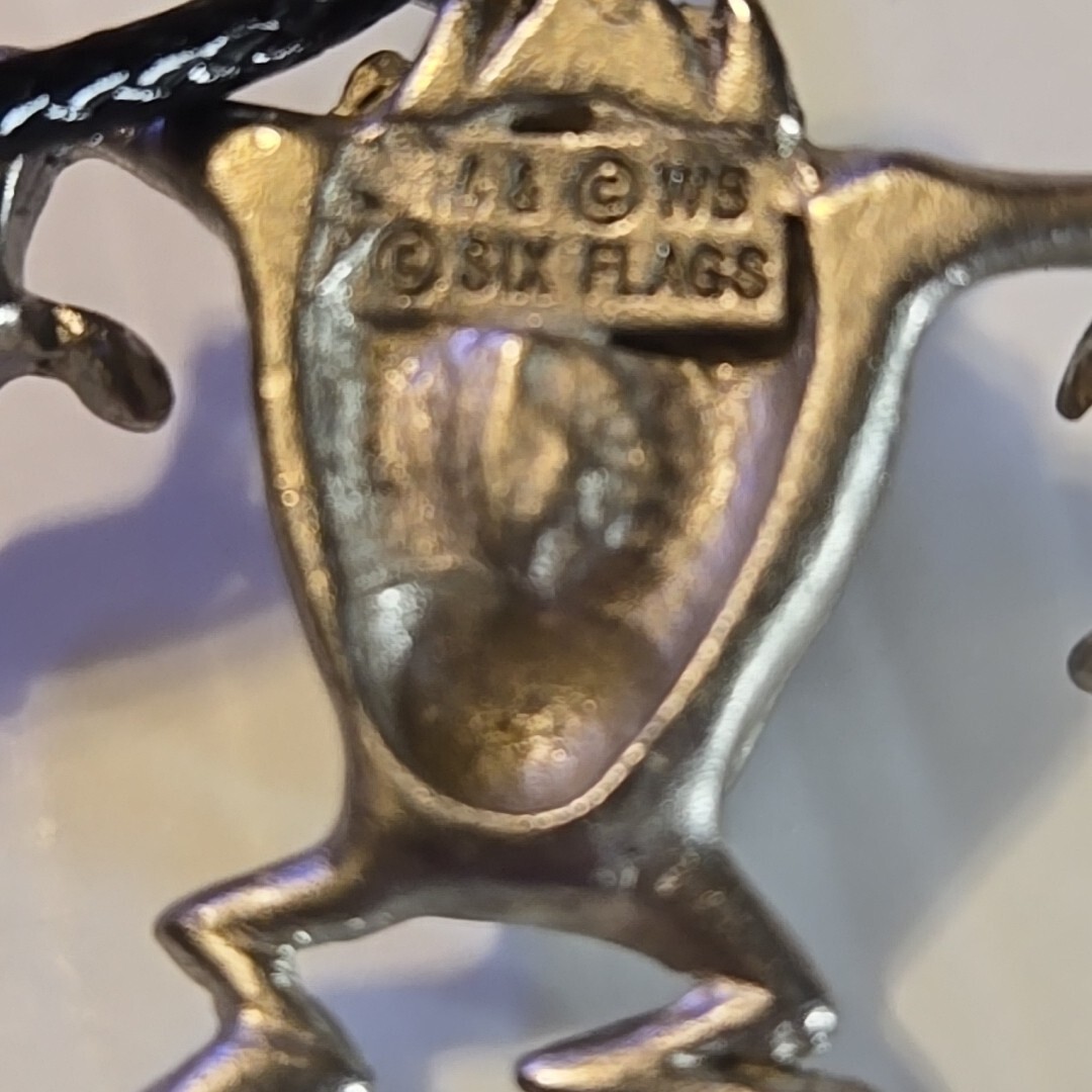 TAZ SIX FLAGS Vintage Pewter Pendant Charm / 26+” Adjustable Necklace