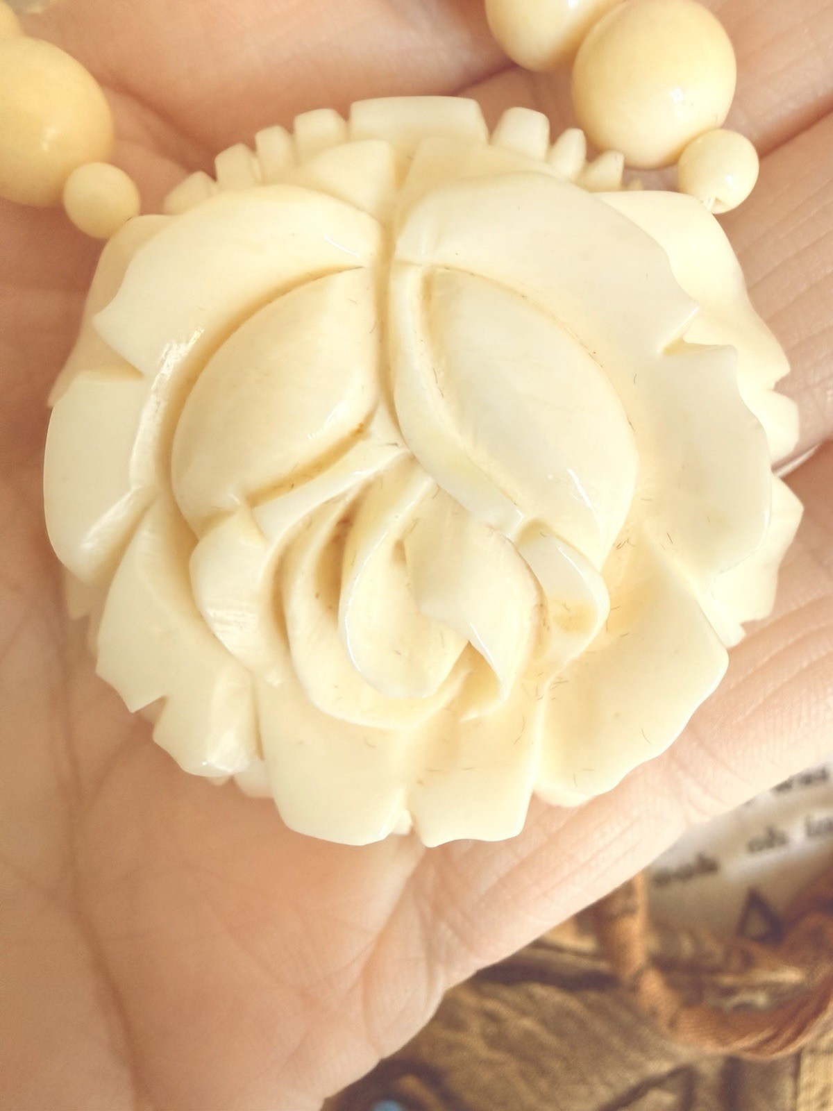 Antique Victorian Hand-Carved Rose Statement Necklace – Creamy Natural Organic