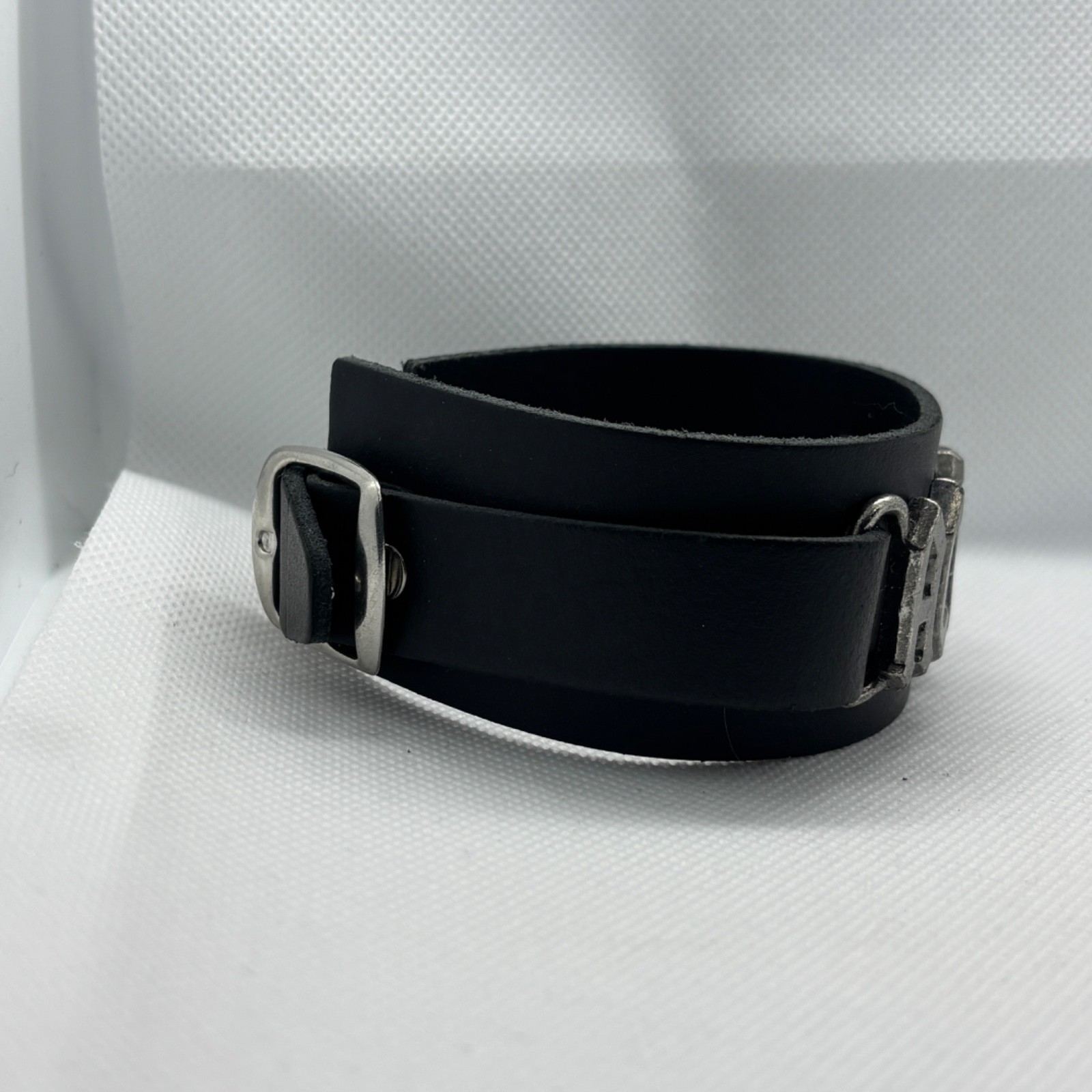 Rock Band AC DC Metal Logo Black Leather Bracelet