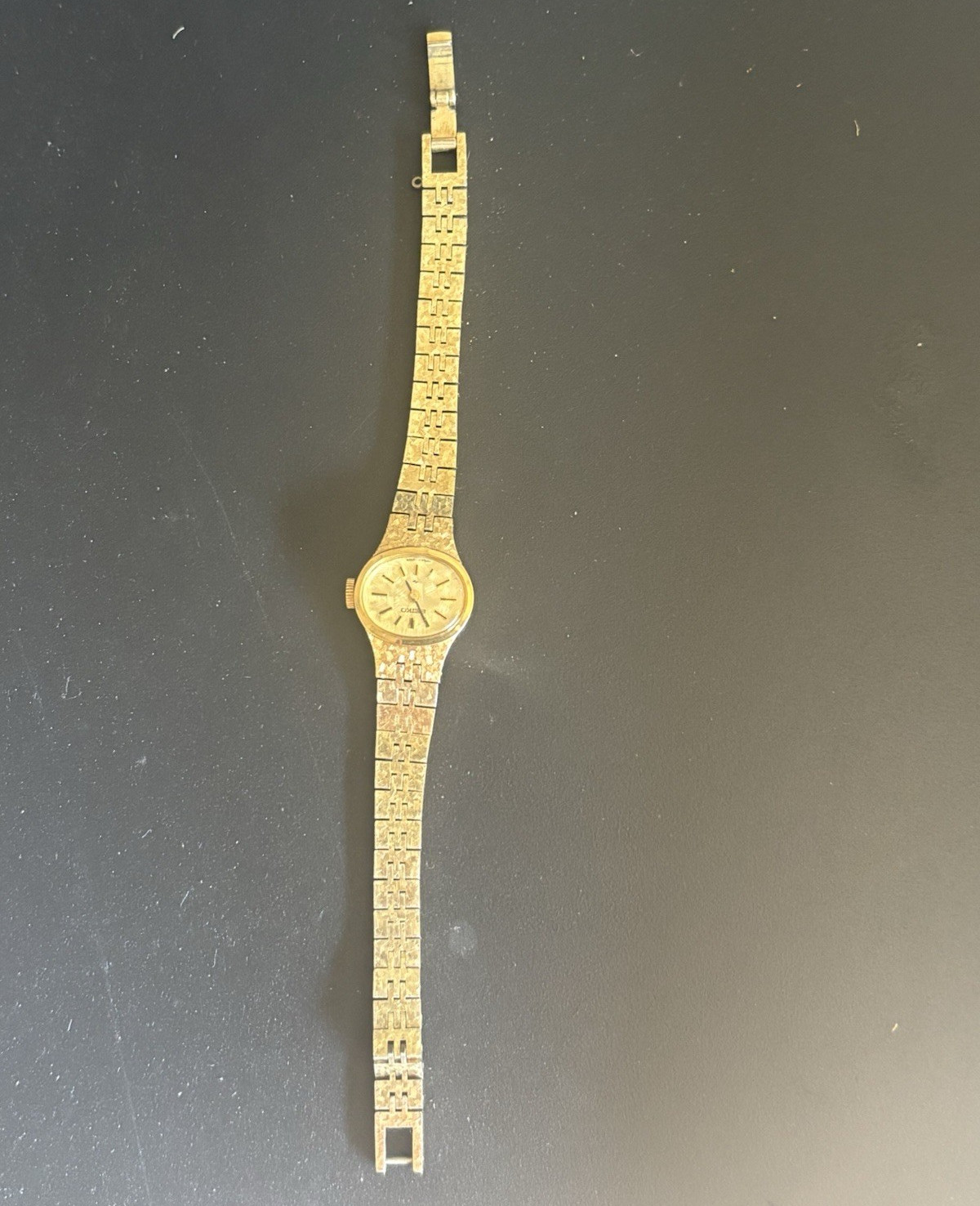 Women’s Gold-Tone Analog Round Dress Watch, Metal Bracelet Band
