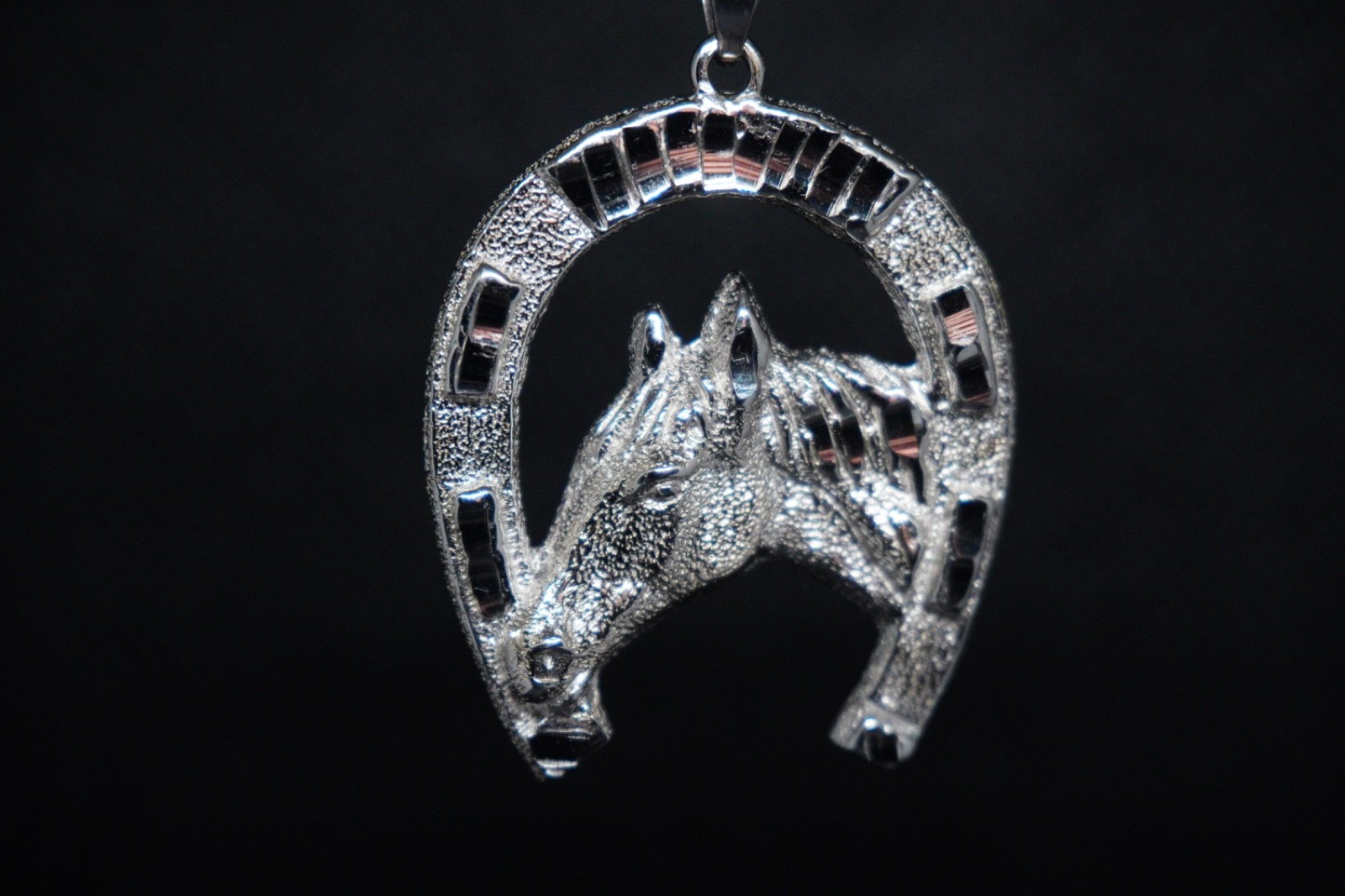 925 Sterling Silver Horse Horseshoe Pendant 1.7″ Pendant Only