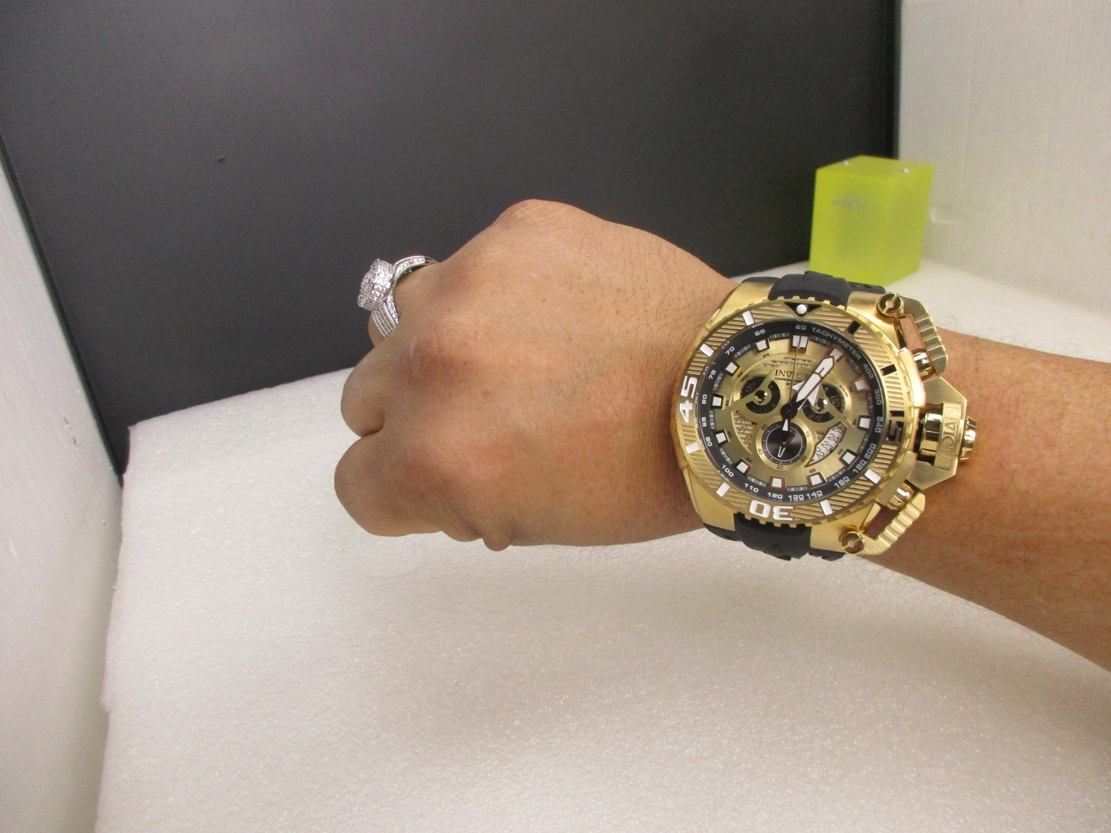 Invicta Sea Hunter full size Men’s Watch 57/69mm Gold tone 49610