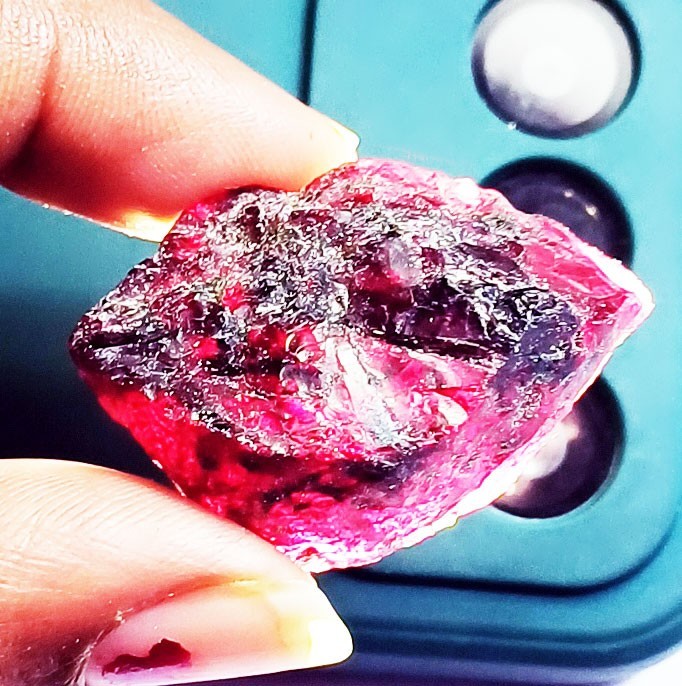 Natural Red Painite Earth Mined Rough 102.15+ Ct Certified Loose Gemstone