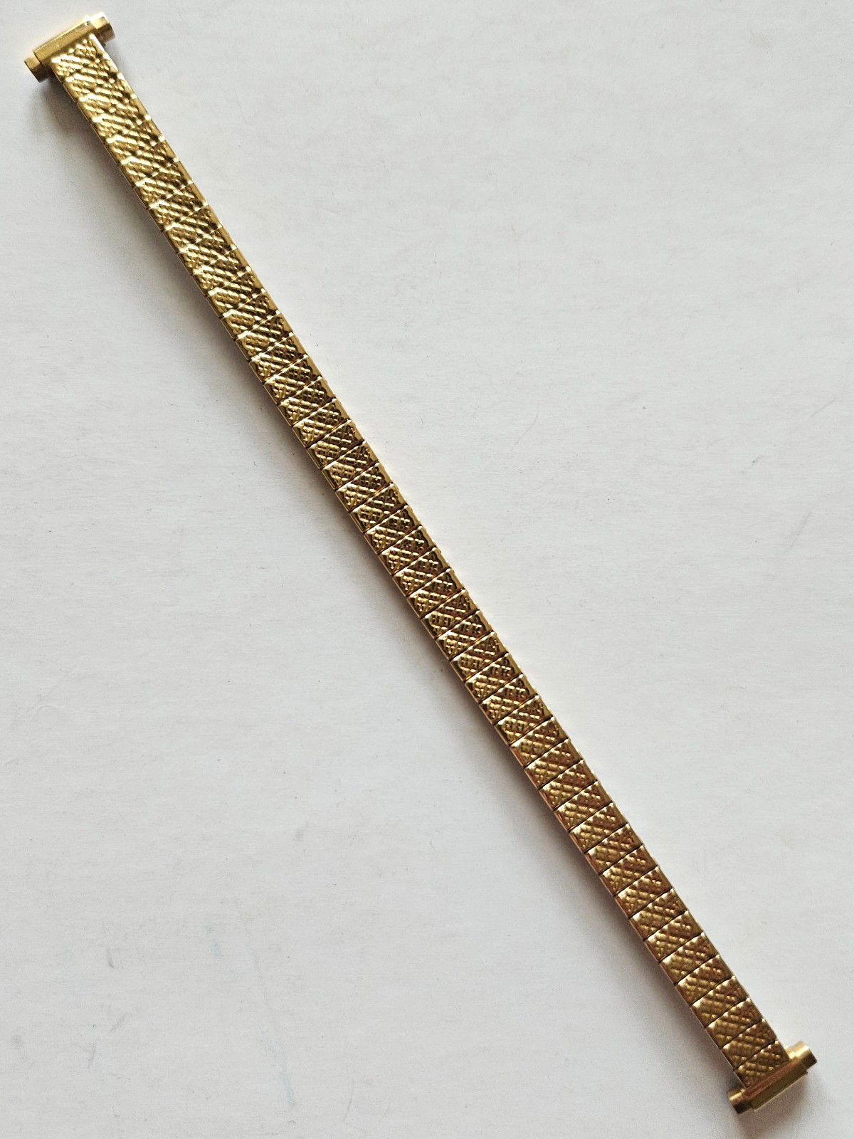 8mm – 11mm – Women Metal Elastic Watch Band ( Gold Color / 6 Inches )