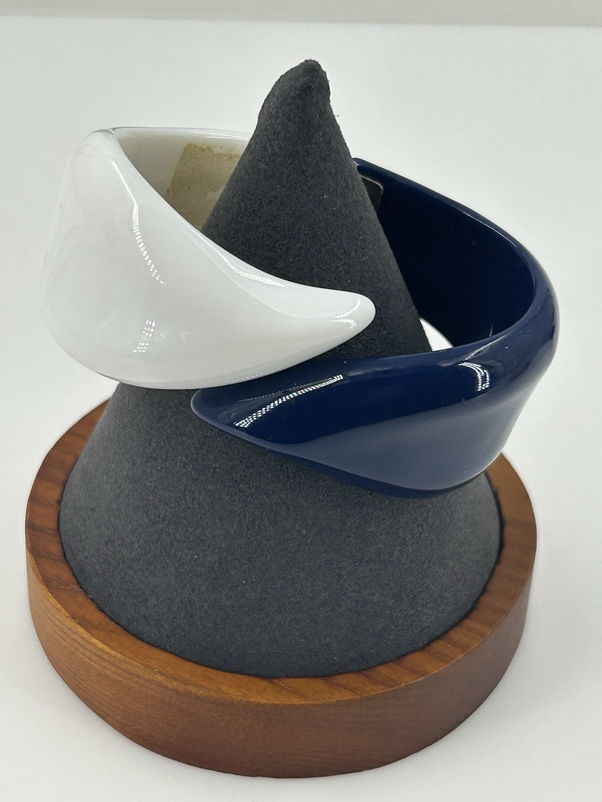 Vintage Mid Century White Navy Blue Clamper Bracelet