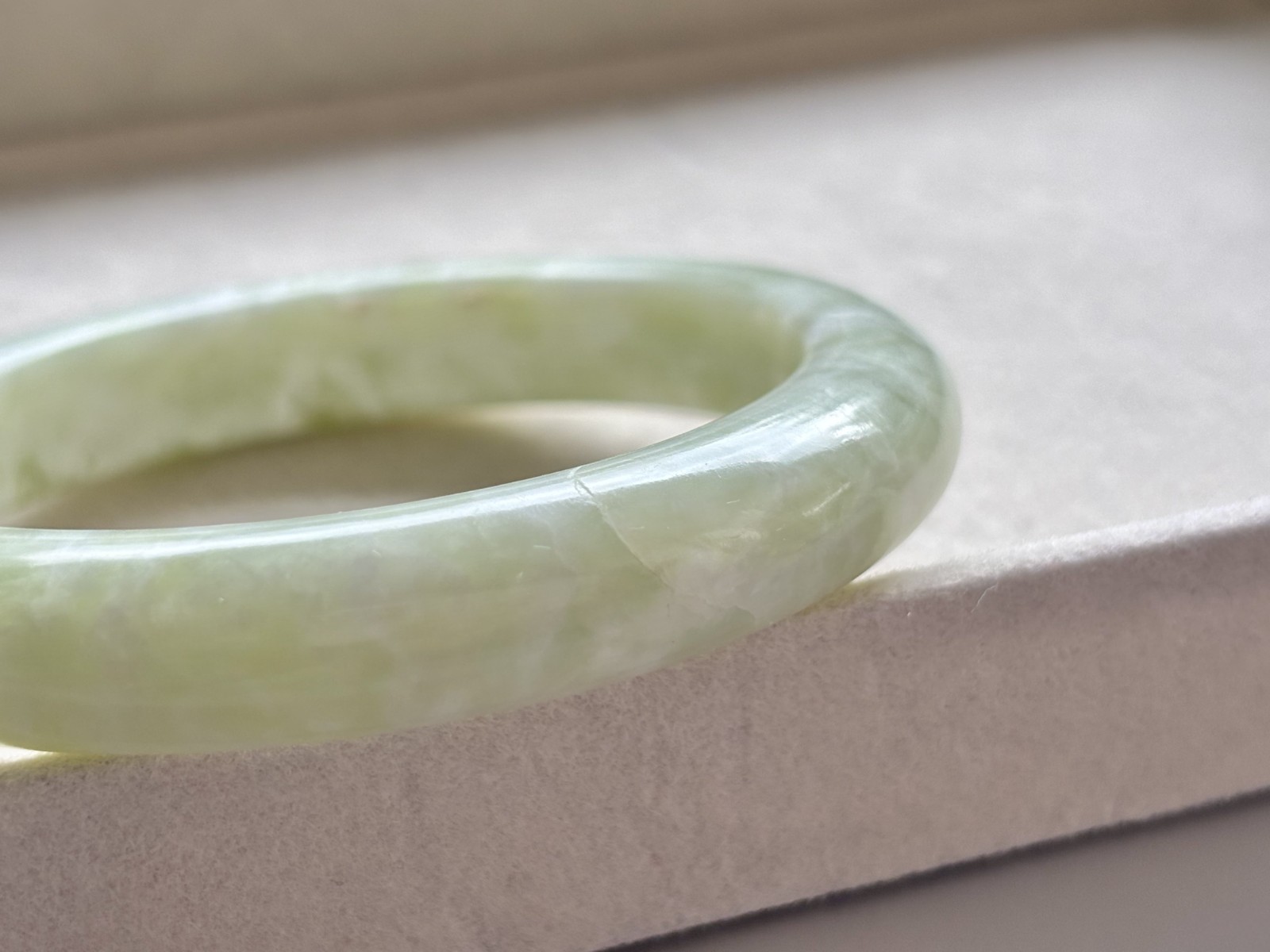 61mm Xiu Jade Women’s Bangle 100% Natural Green Bangle Jadeite