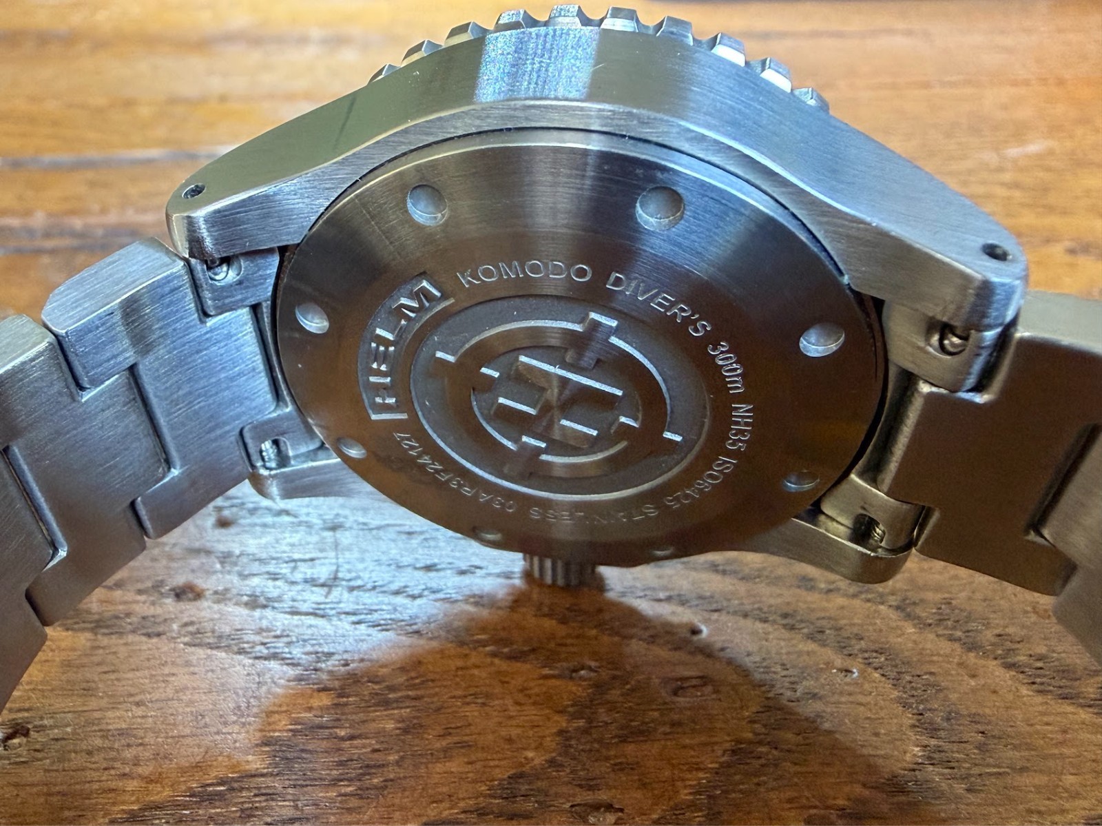 HELM Komodo 03AR3 40mm NH35 Automatic White Dial Sapphire 300m Box