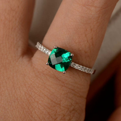 Delicate Ring For Valentine Gift 2.2 CT Simulated Emerald Ring 925 Silver Plated