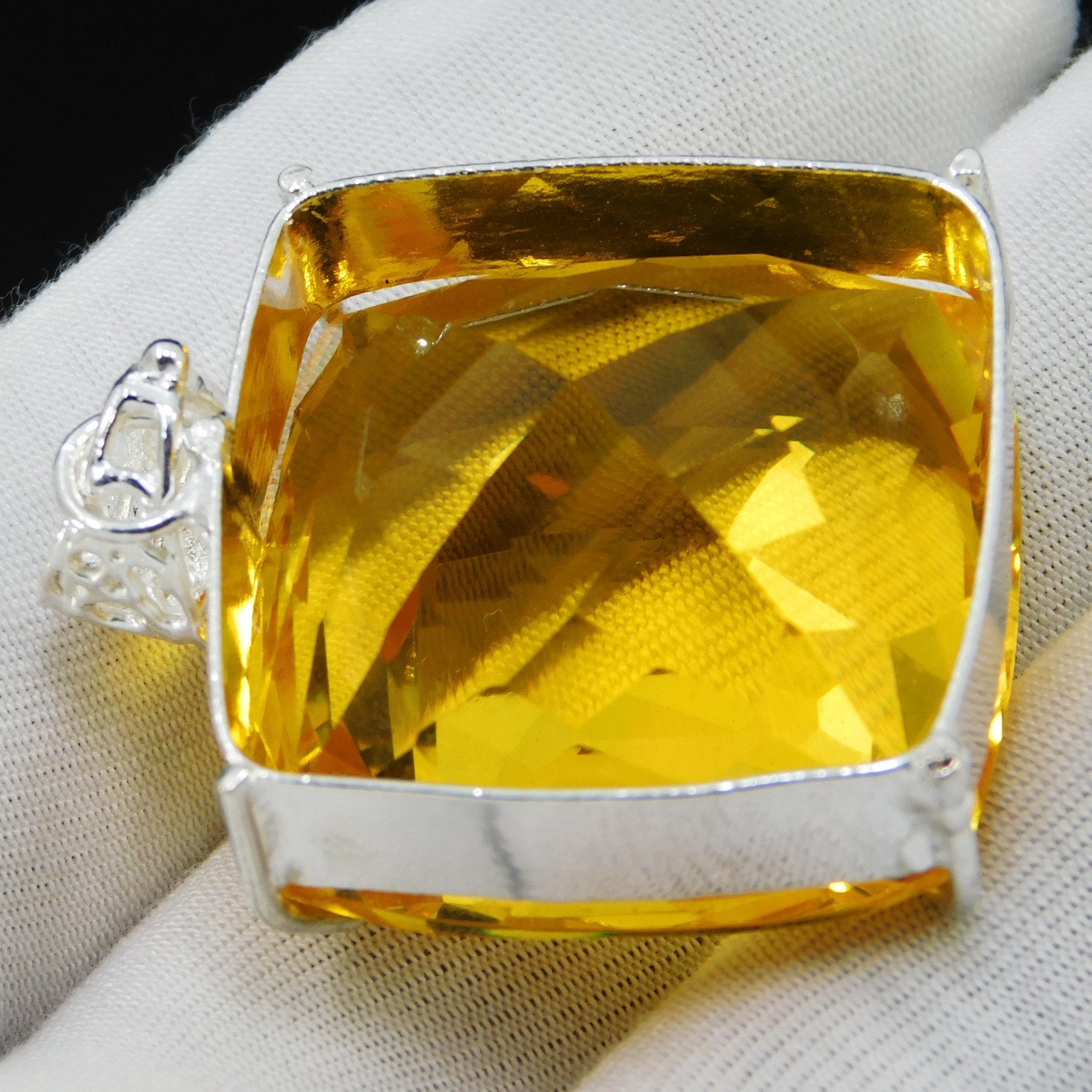 128.50 Ct Natural Mogok Painite Pendant Yellow Radiant Cut Certified Gemstone