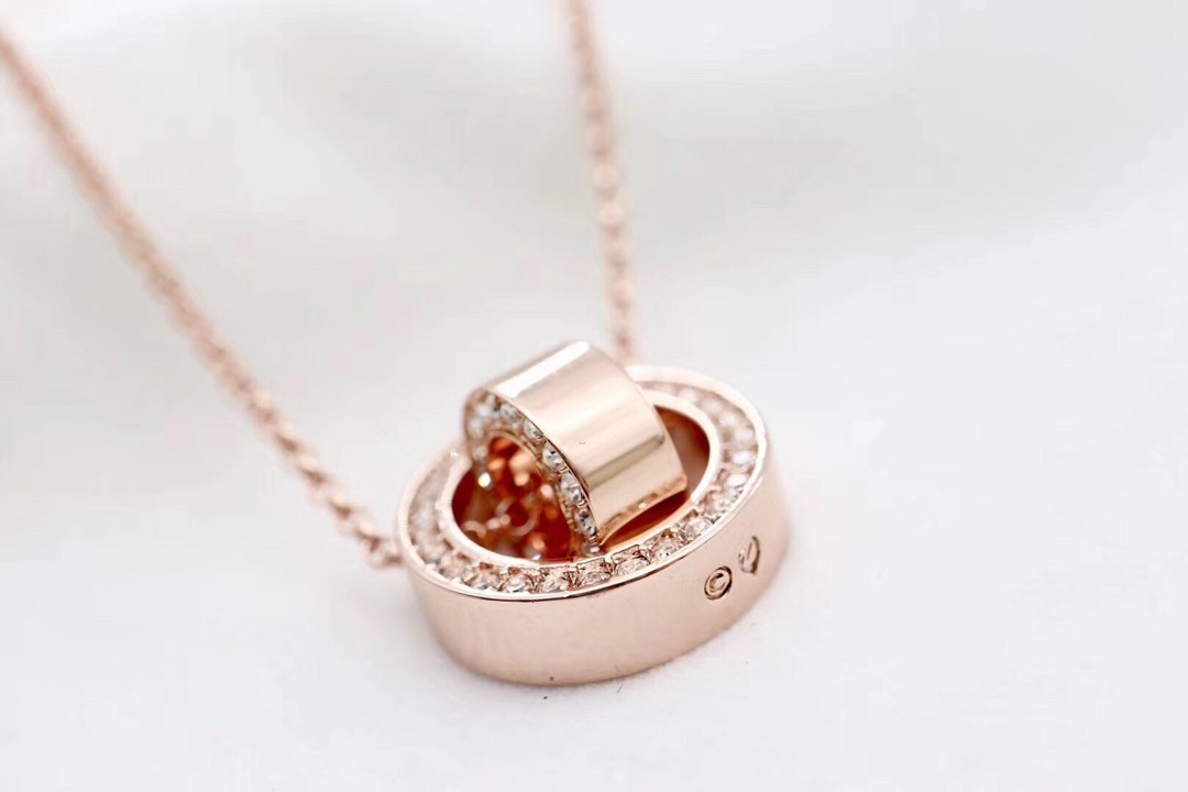 Swarovski Two-Tone Minimalist Circle Collarbone Necklace