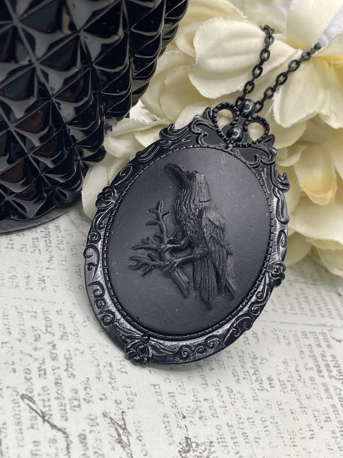 Black Raven Crow Cameo Necklace Pendant Brooch Pin Hat Halloween Costume Jewelry