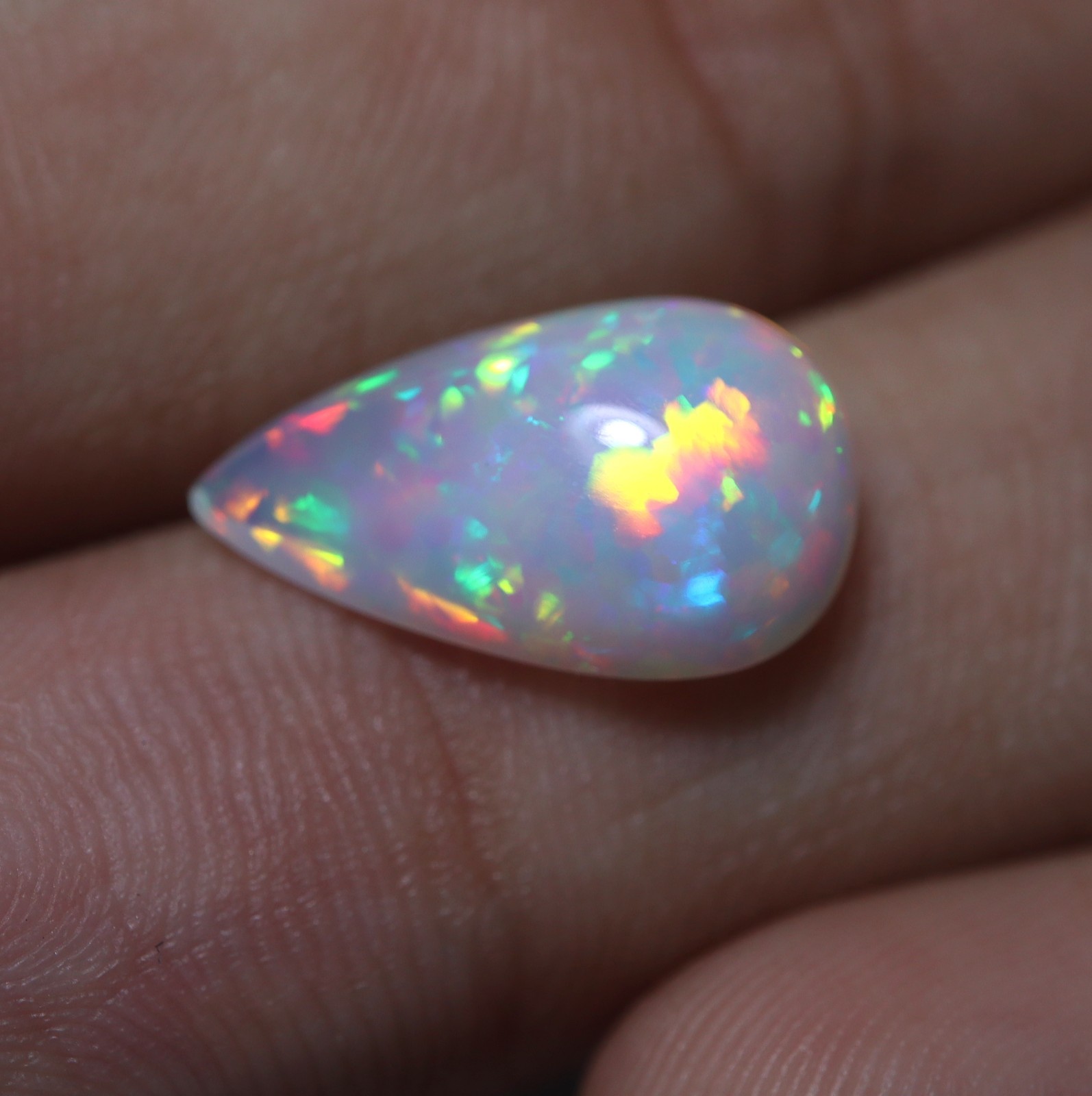 4.2 Cts 16.5×10.2 MM Natural AAA Green Red Yellow Fire Ethiopian Opal Pear
