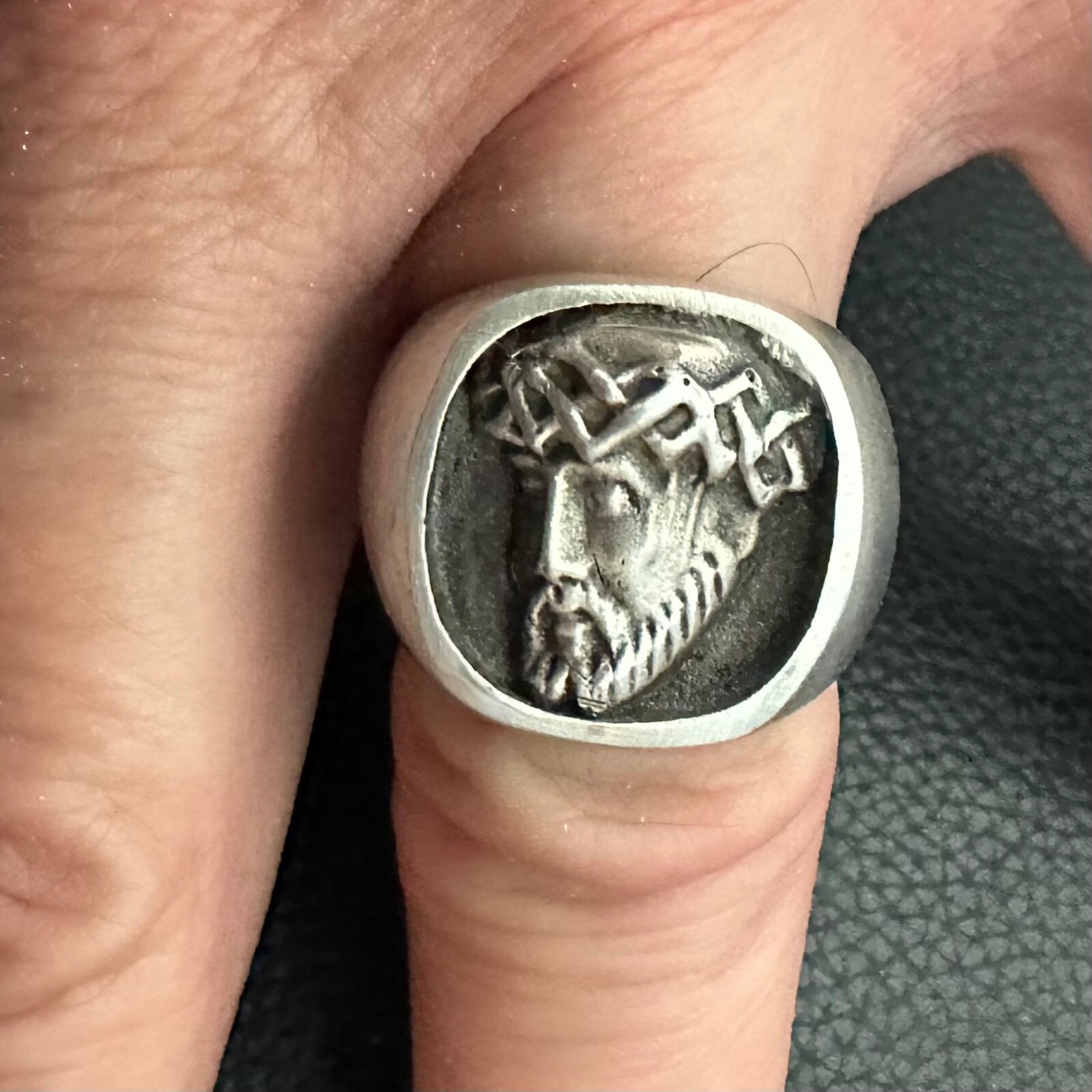 MJG STERLING SILVER . 3-D JESUS RING. 35 GR. SZ 10.