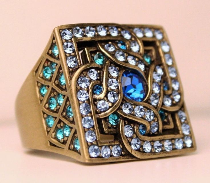 LA VINTAGE KATHY LEVINE SQUARE SHADES OF BLUE RHINESTONE SERENDIPITY RING 7 LN