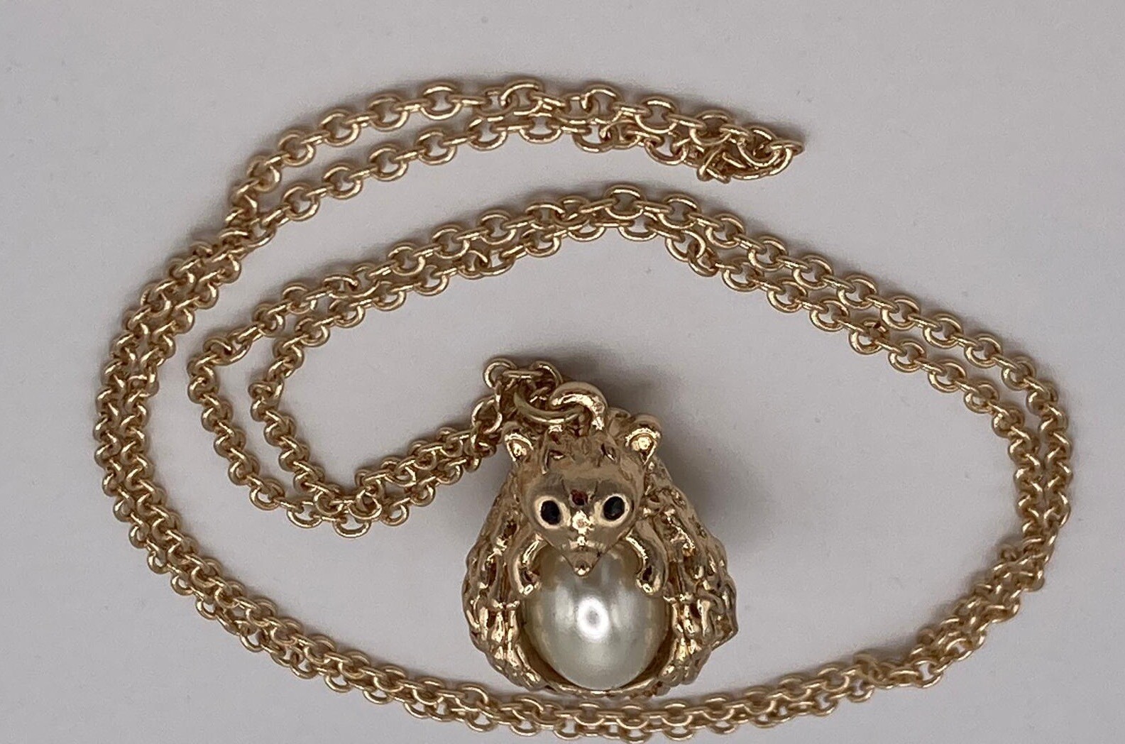Hedgehog Willow Avon 80cm Long Necklace New In Box