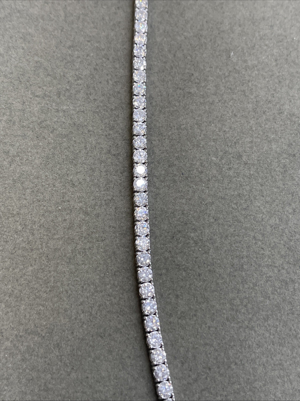 15.0ct Natural Diamond Tennis Necklace. 18k White Gold. 17 Inches