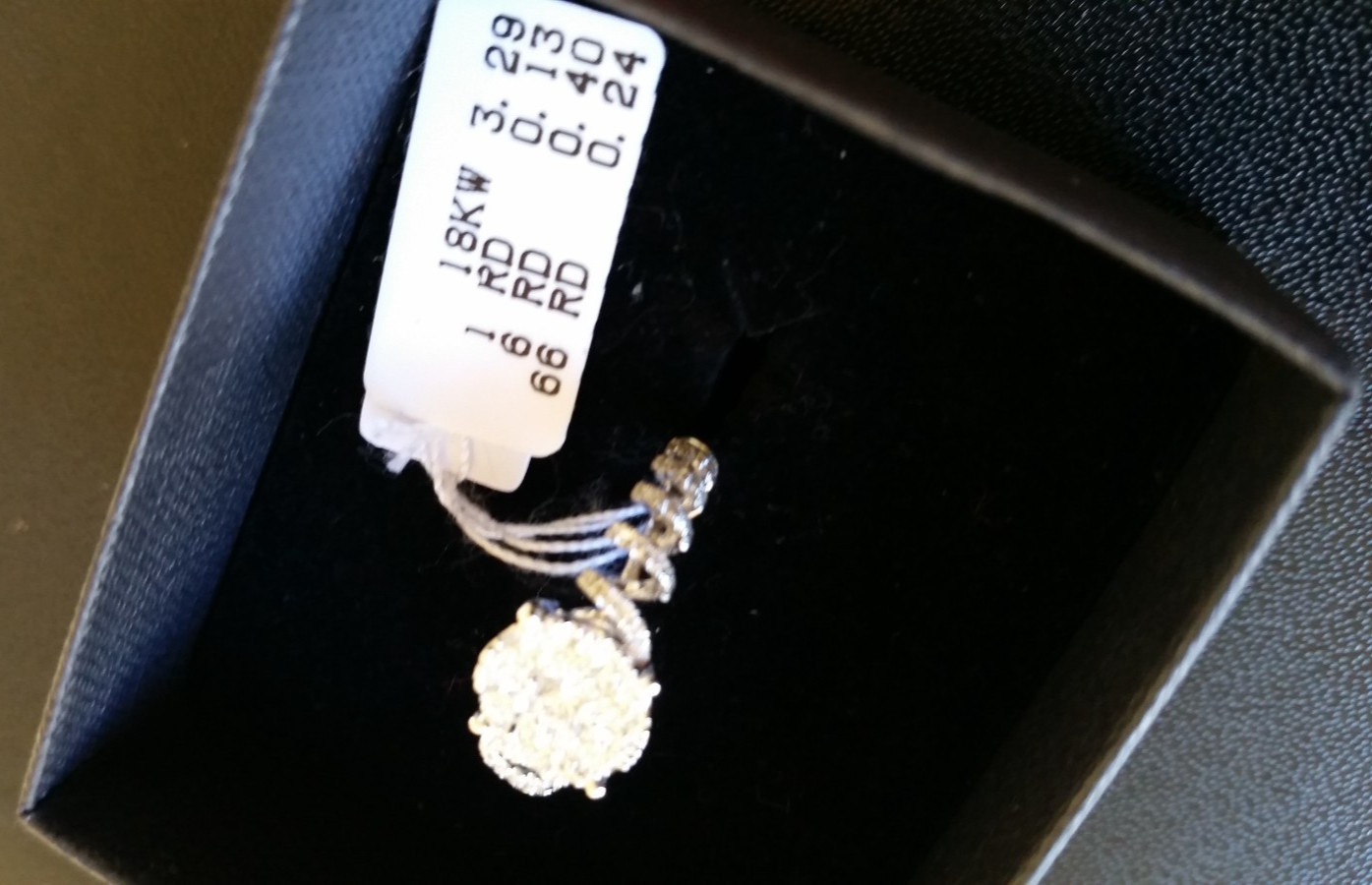 18k White Gold Diamond Ring. TDW 0.77ct. Claster Dress ring. M 1/2 size. New