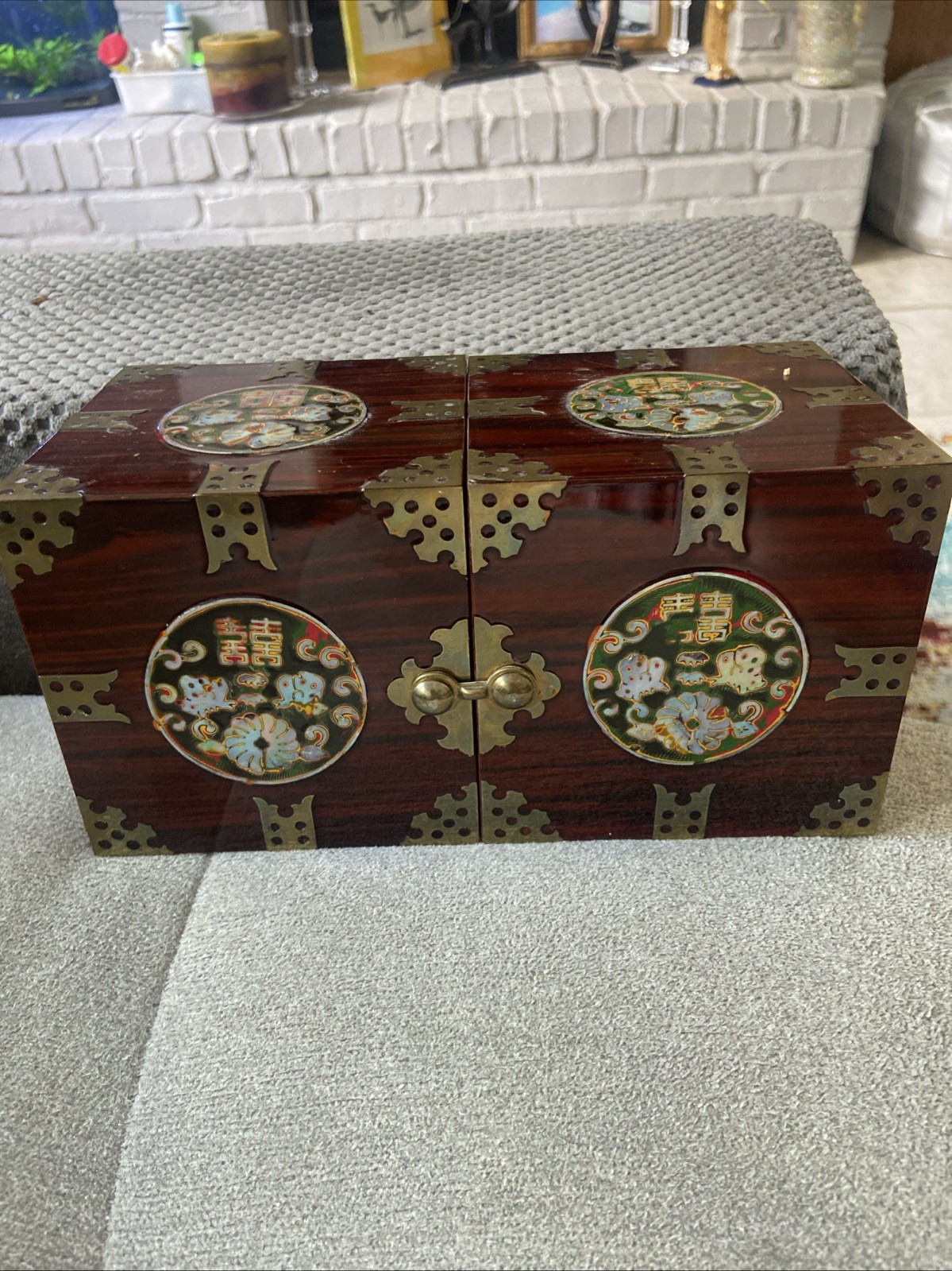 Vtg Korean Lacquerware Mother-Of-Pearl Inlay Document Box Brass Hardware