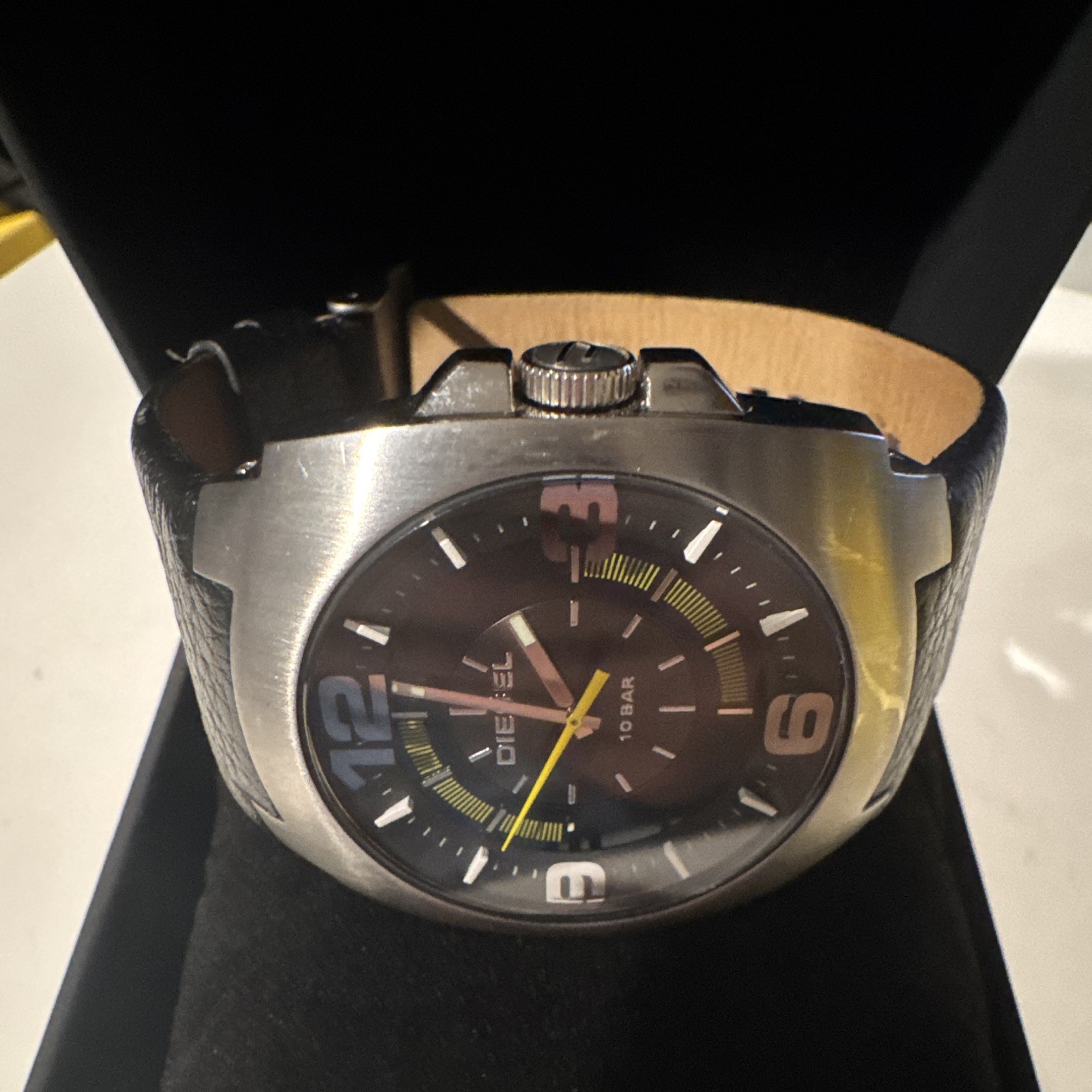Diesel 10 BAR DZ1109 Men’s Quartz 46mm 100m Analog Watch Black Dial Yellow Hands