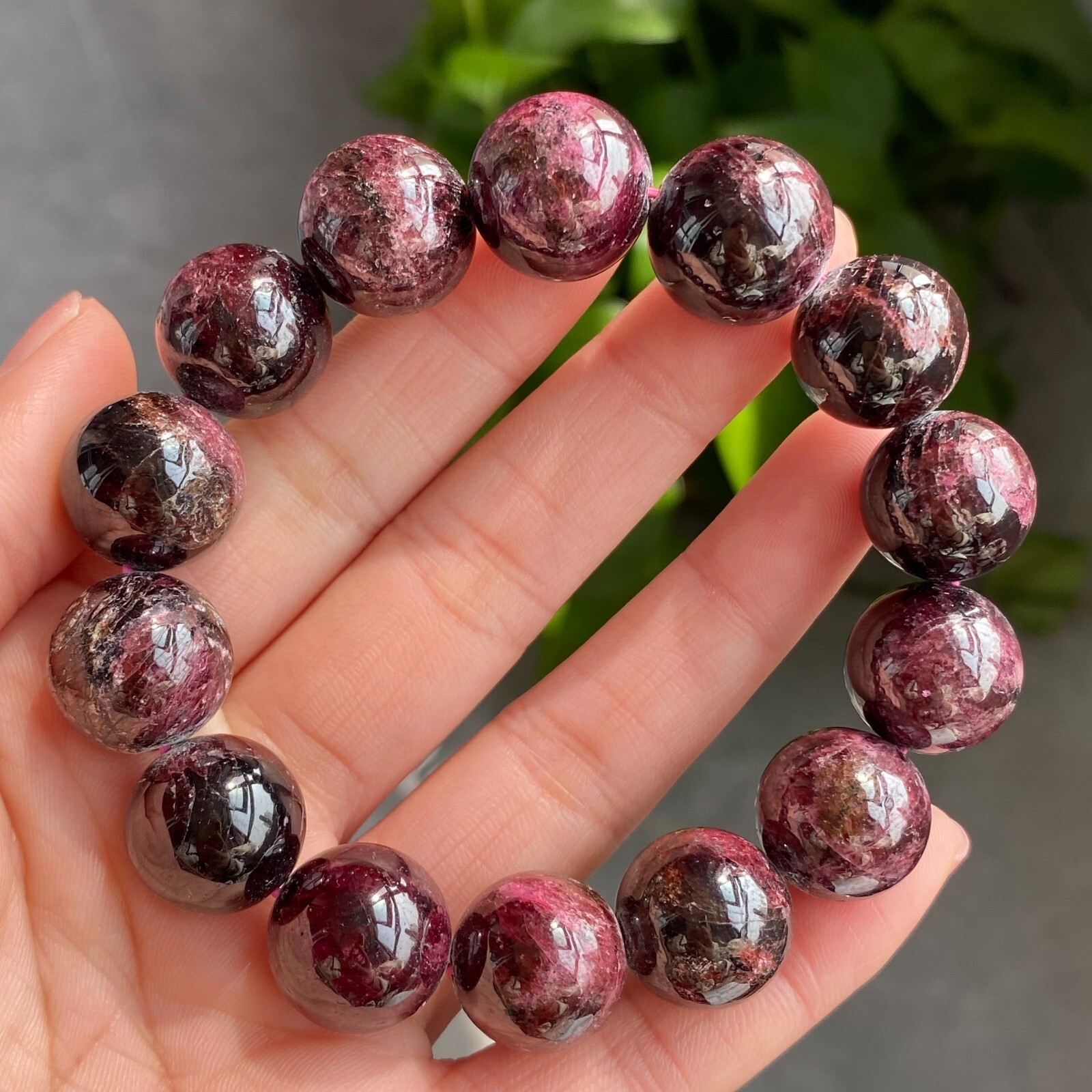 15.2mm Natural Red Garnet Crystal Beads Bracelet 1648