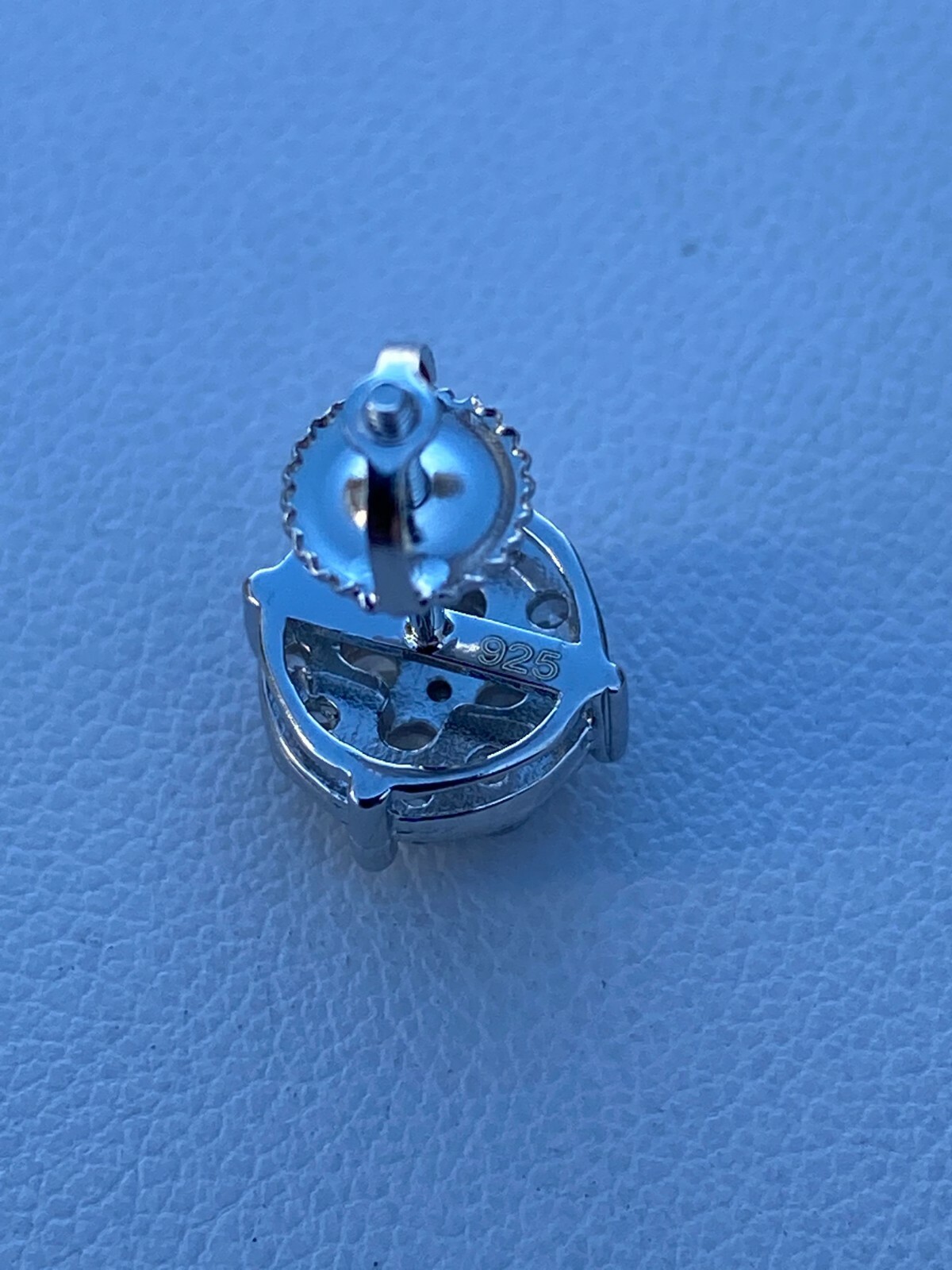 Aretes Para Hombre Redondos Con Diamantes Botones De Plata 925 Solida 1/3″