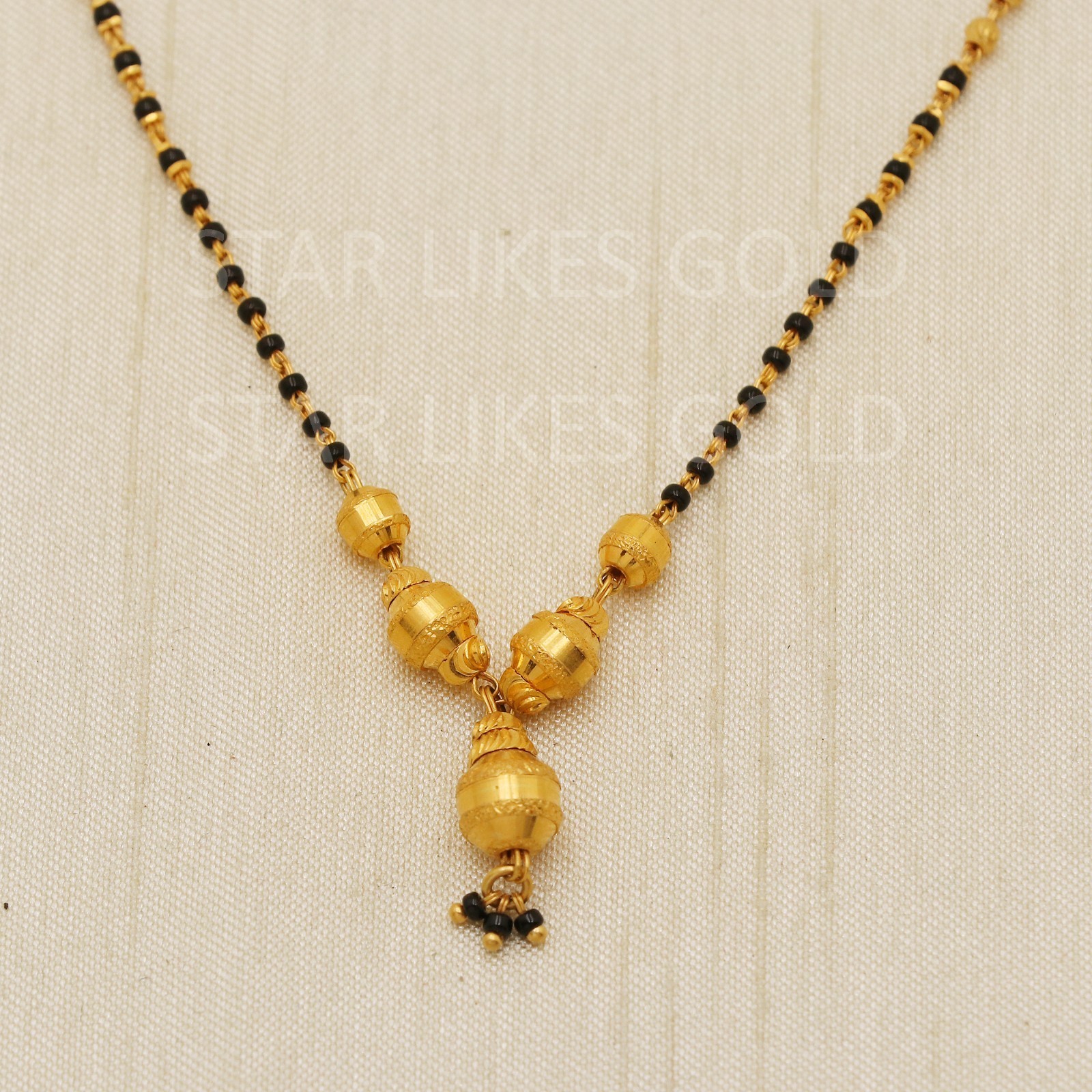 22k Gold Short Mangalsutra Chain No Pendant 17.5 Inches 6.13g Black Beads Women