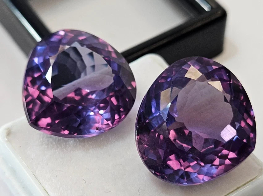 Colour Changing 38+ Ct Alexandrite Pear Cut Natural Pair Gemstone For Earrings