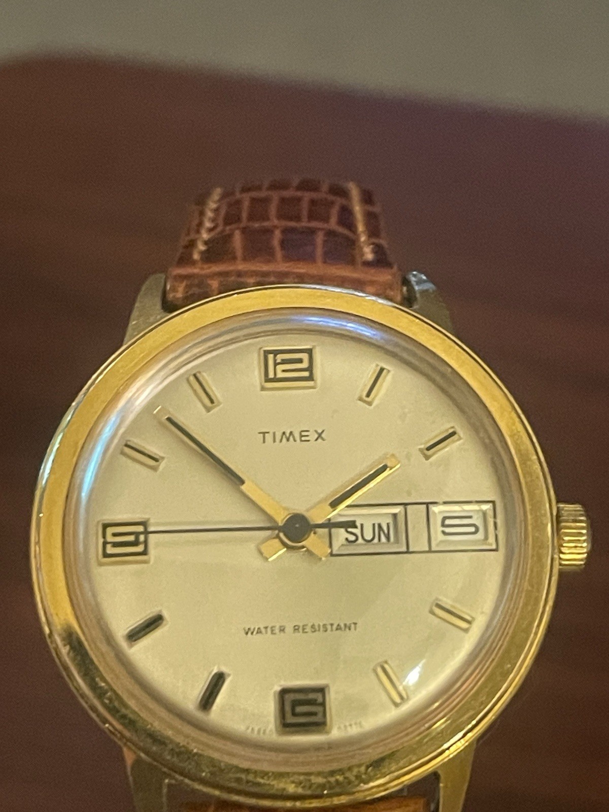 Vintage Timex Day Date Mens Retro Dress Watch Gold Tone Silver Sunburst Dial
