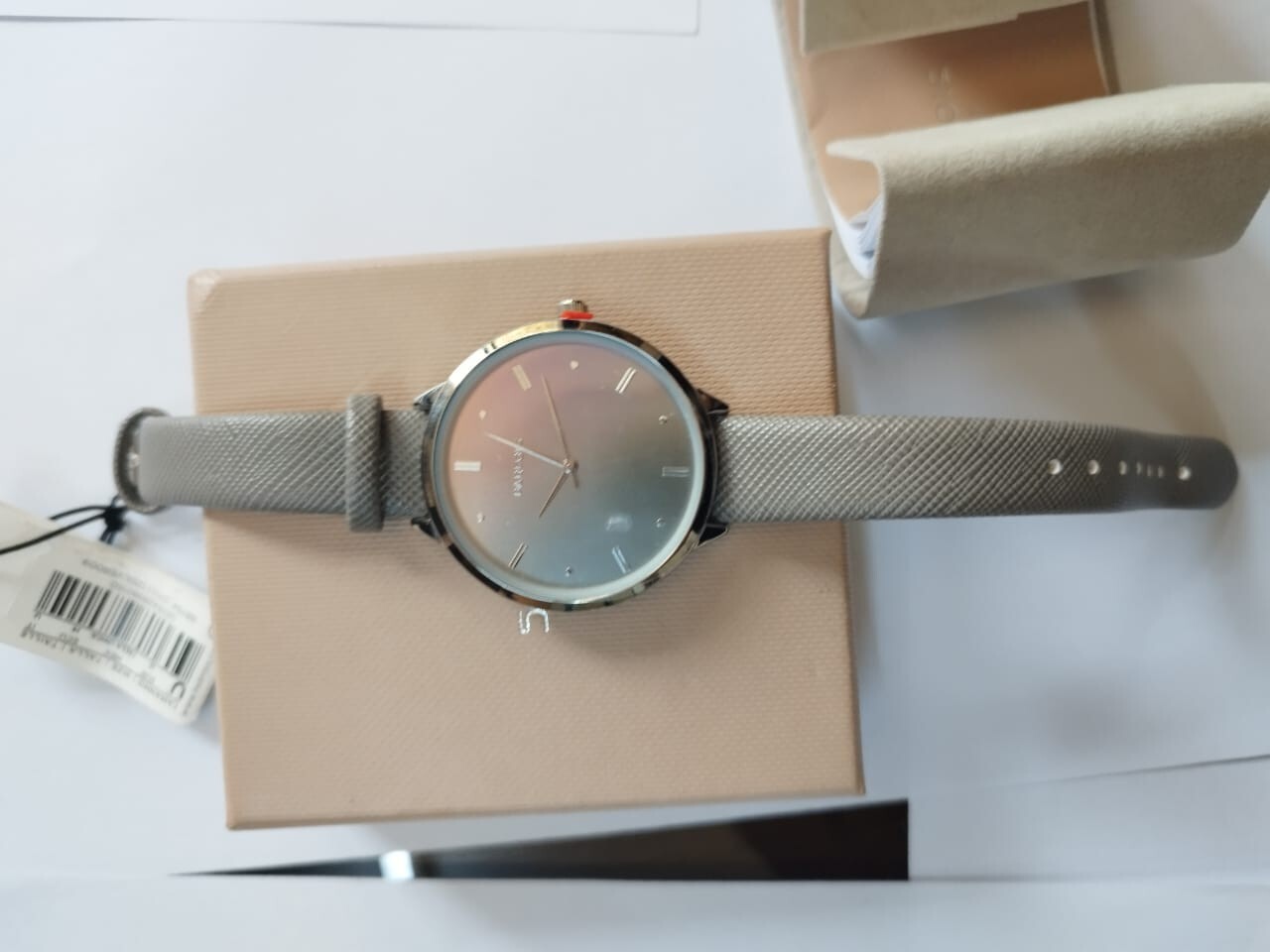 Ladies Faux Leather Bracelet Parfois. Wristwatch, Contrasting Face. Chinese Made