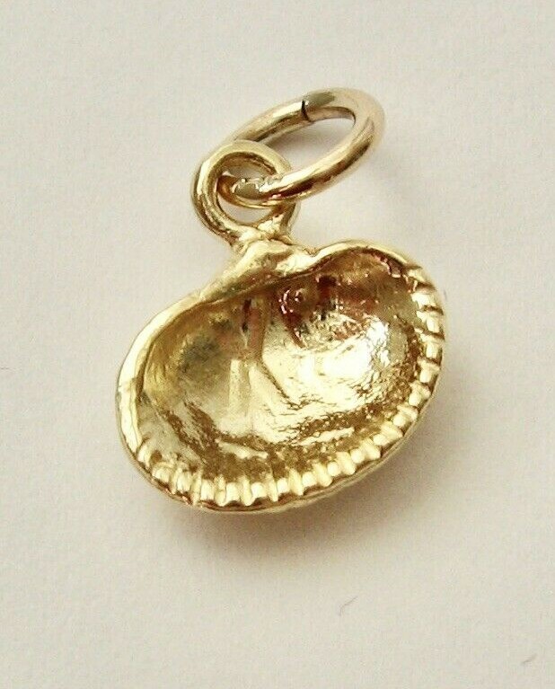 GENUINE SOLID 9ct 9K YELLOW GOLD 3D SEA SHELL Charm Pendant