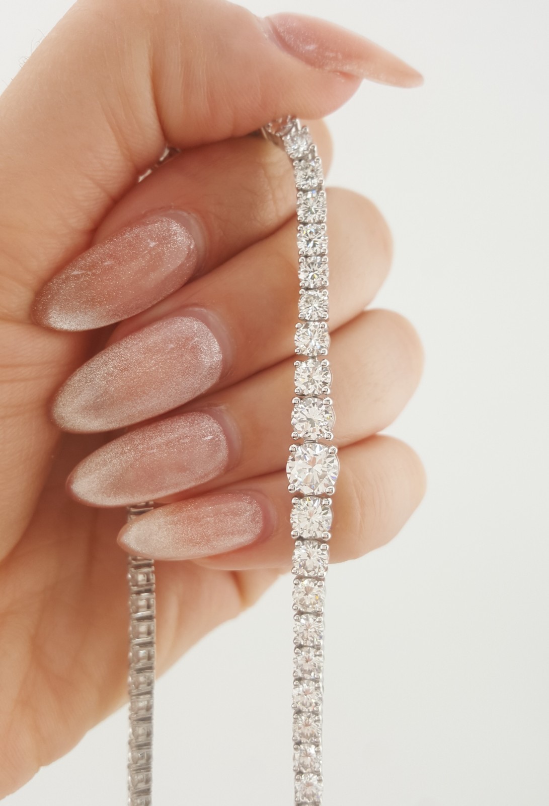 Round Diamond Riviera Tennis Necklace 15.6 ct Platinum 40.5 Grams 17″ Rtl $45K
