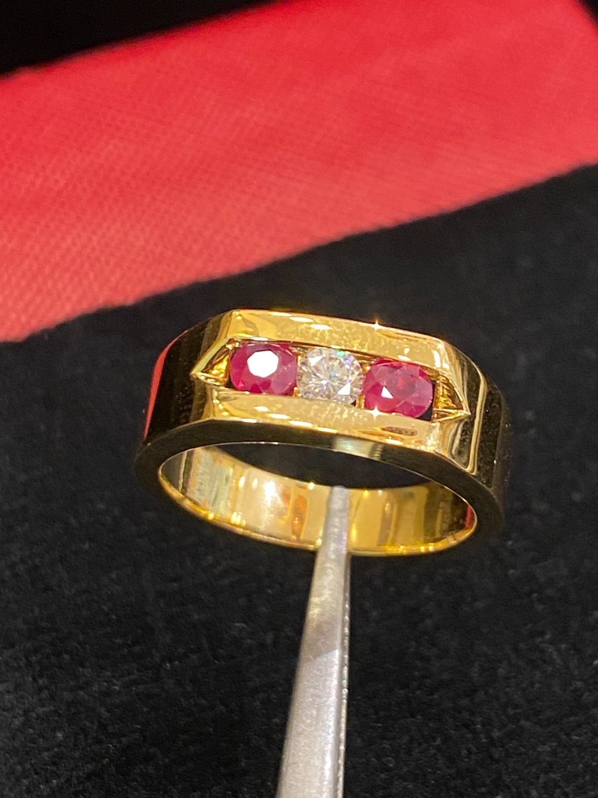 0.70 Cts Round Brilliant F/VS1 Diamonds Channel Set Ruby Men’s Ring In 18K Gold